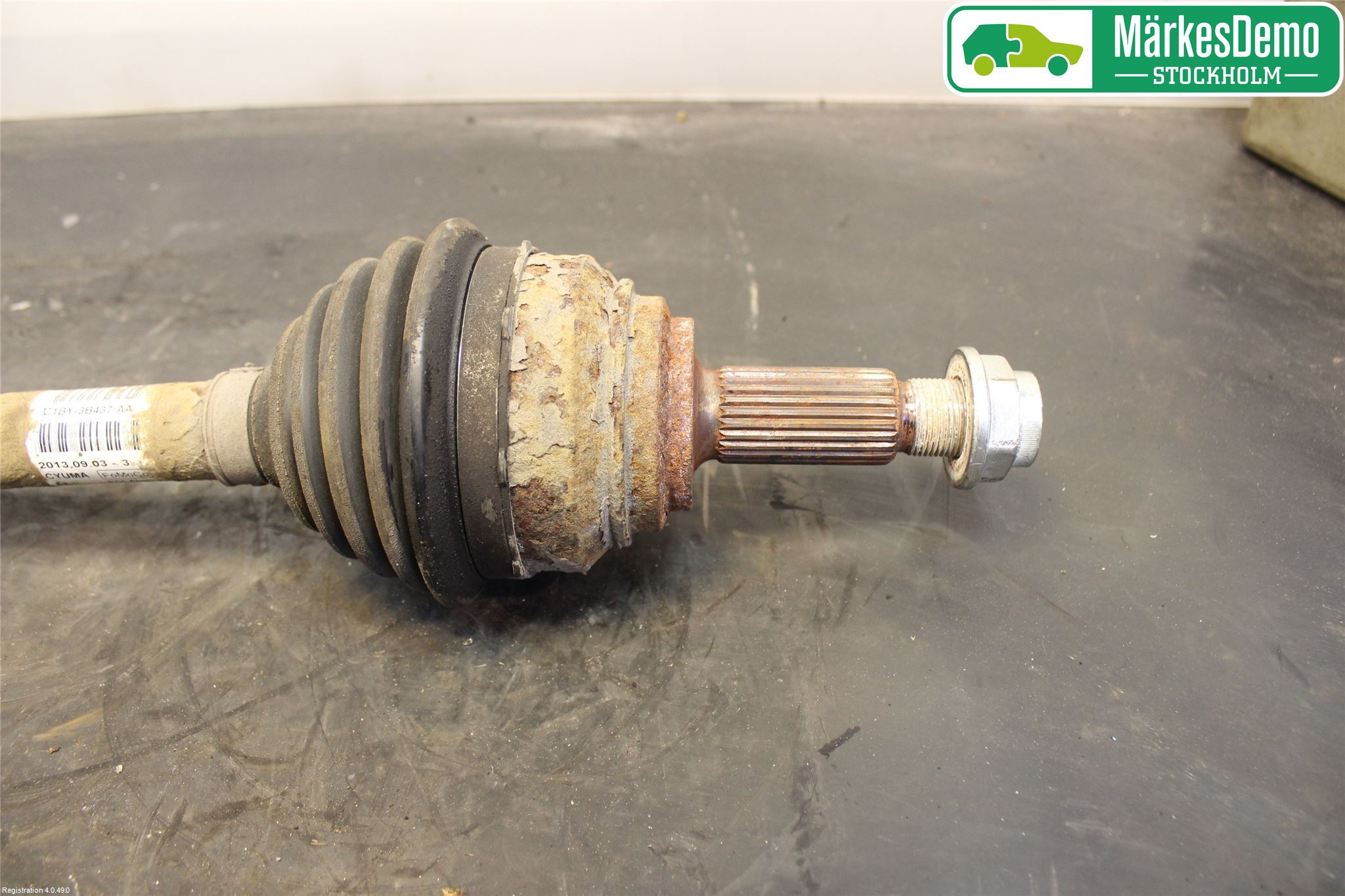 Ford FOCUS 11-14 Drivaxel Fram Vänster