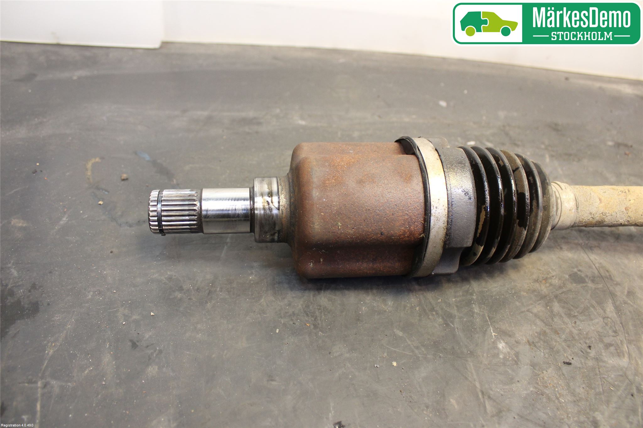 Ford FOCUS 11-14 Drivaxel Fram Vänster