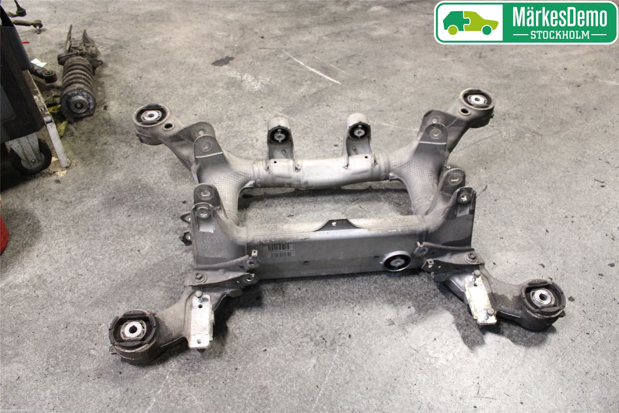 BMW 6 F12/F13 10-18 Bakaxelbalk