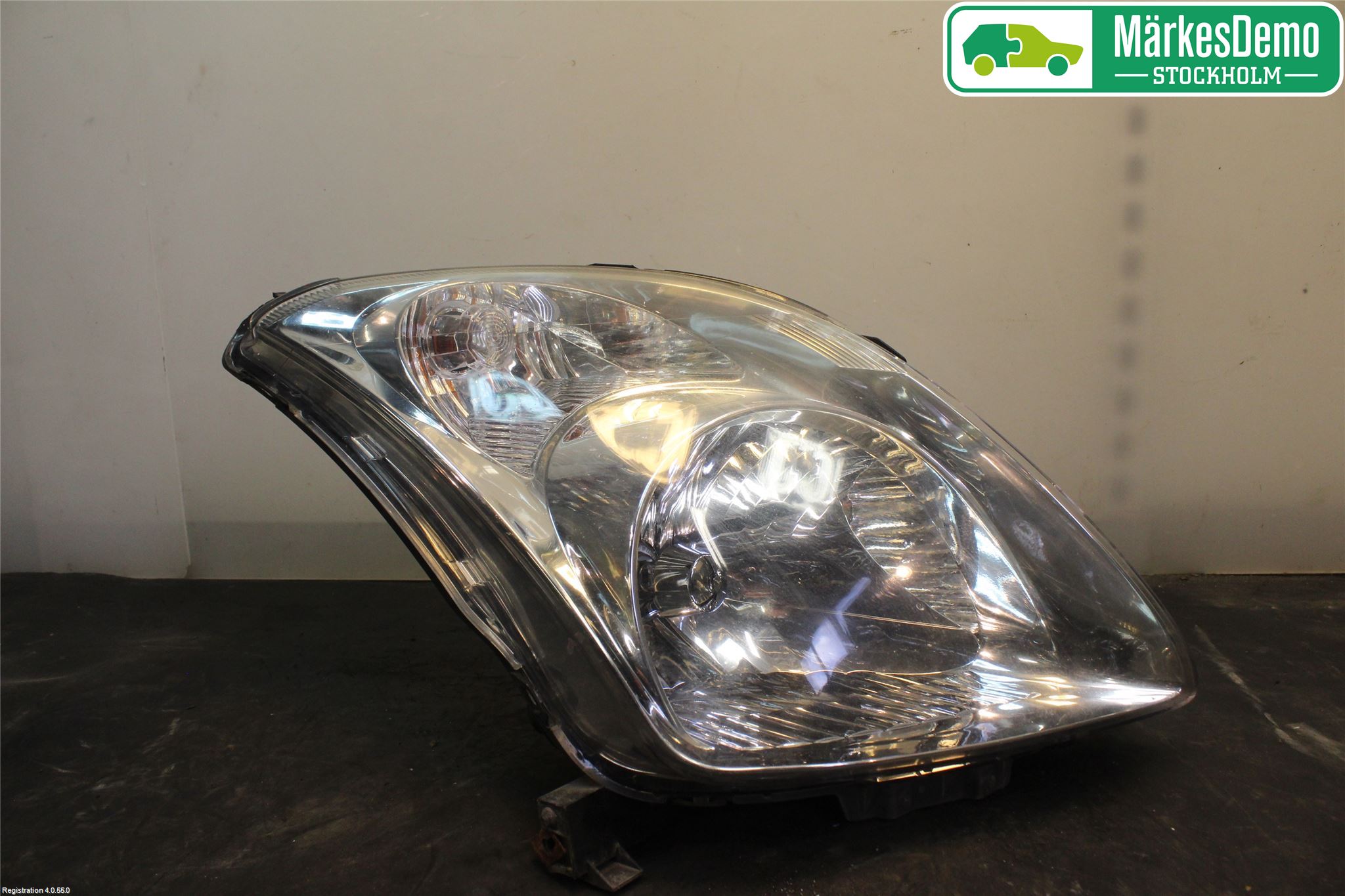 Suzuki SWIFT 05-10 Strålkastare Höger