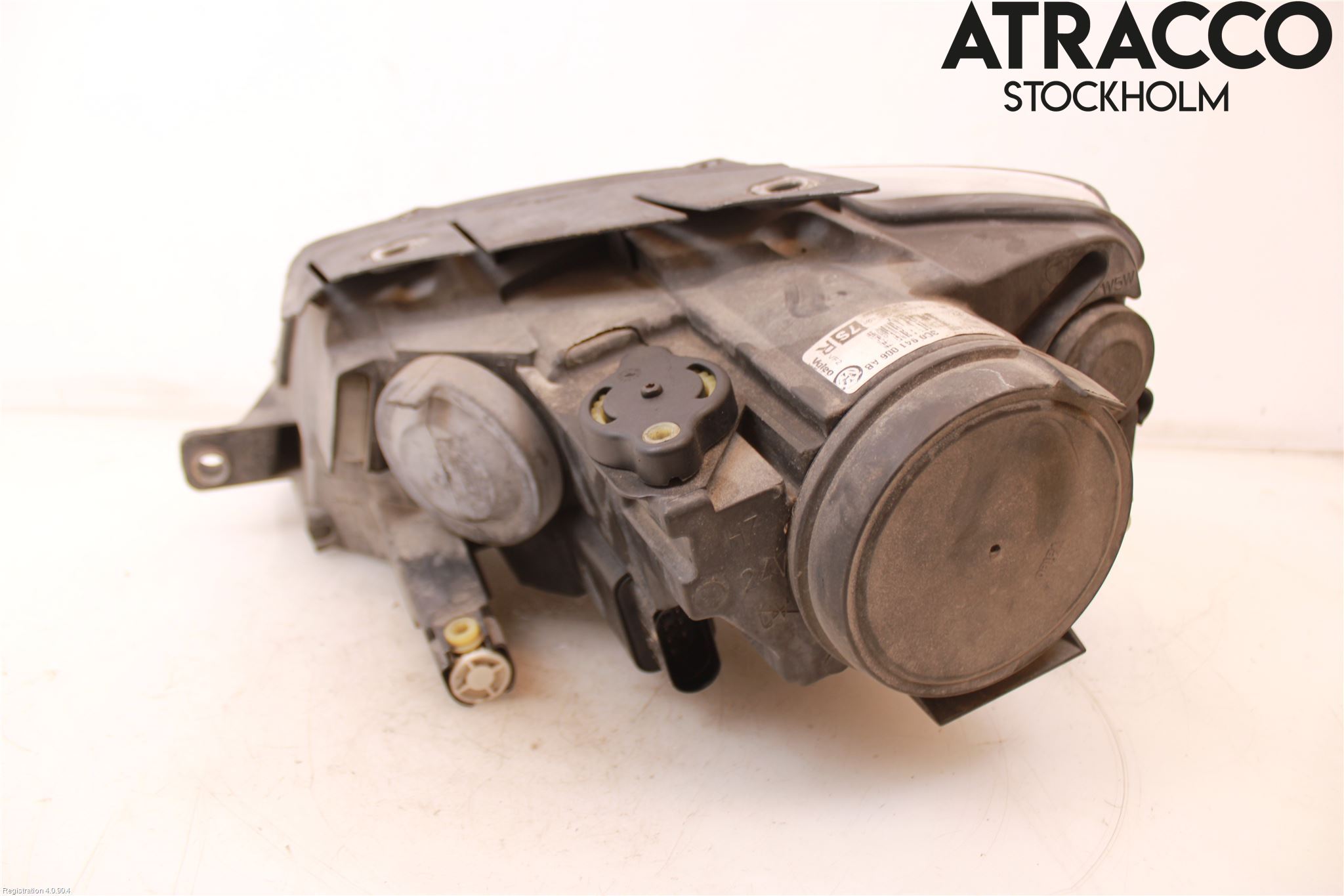 Volkswagen VW PASSAT 05-11 Strålkastare Höger