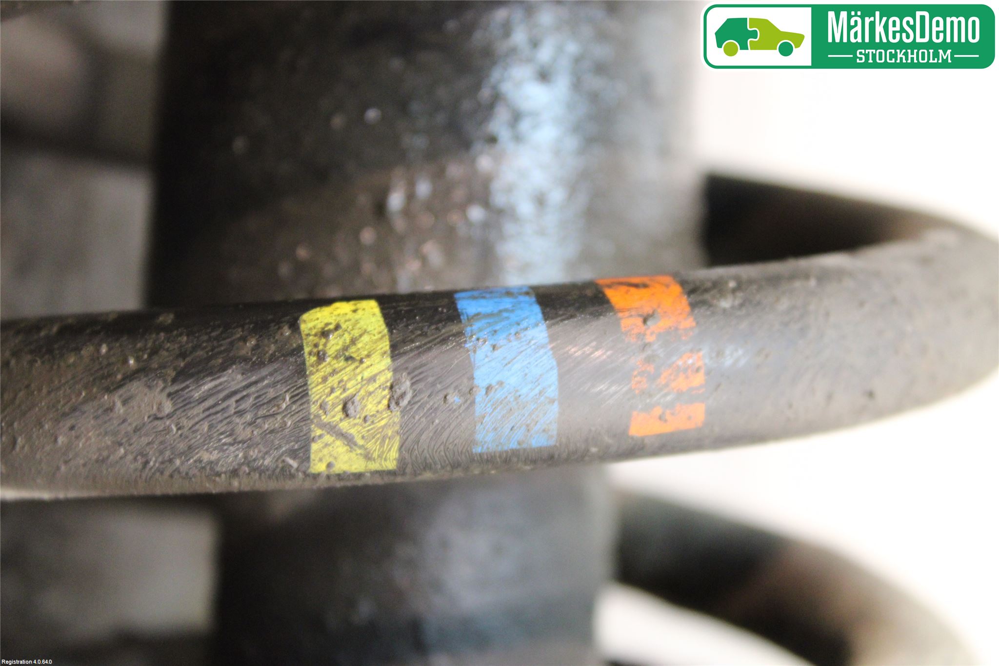 Audi A4/S4 05-07 Fjäderben Fram Vänster