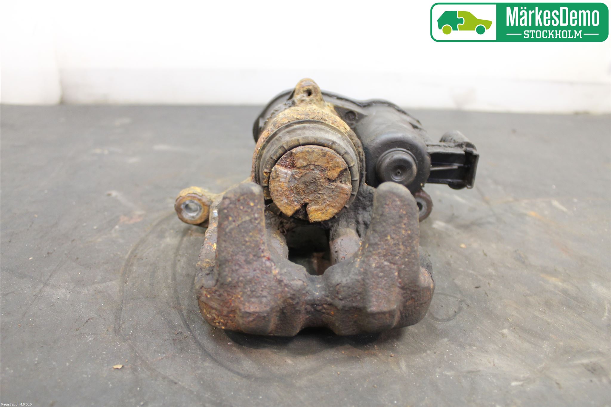 BMW 5 F10/F11/F18 09-17 Bromsok Bak Vänster