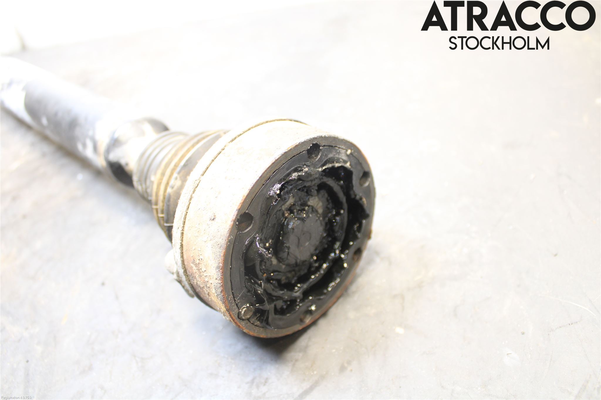 Volkswagen VW PASSAT 05-11 Drivaxel Fram Höger