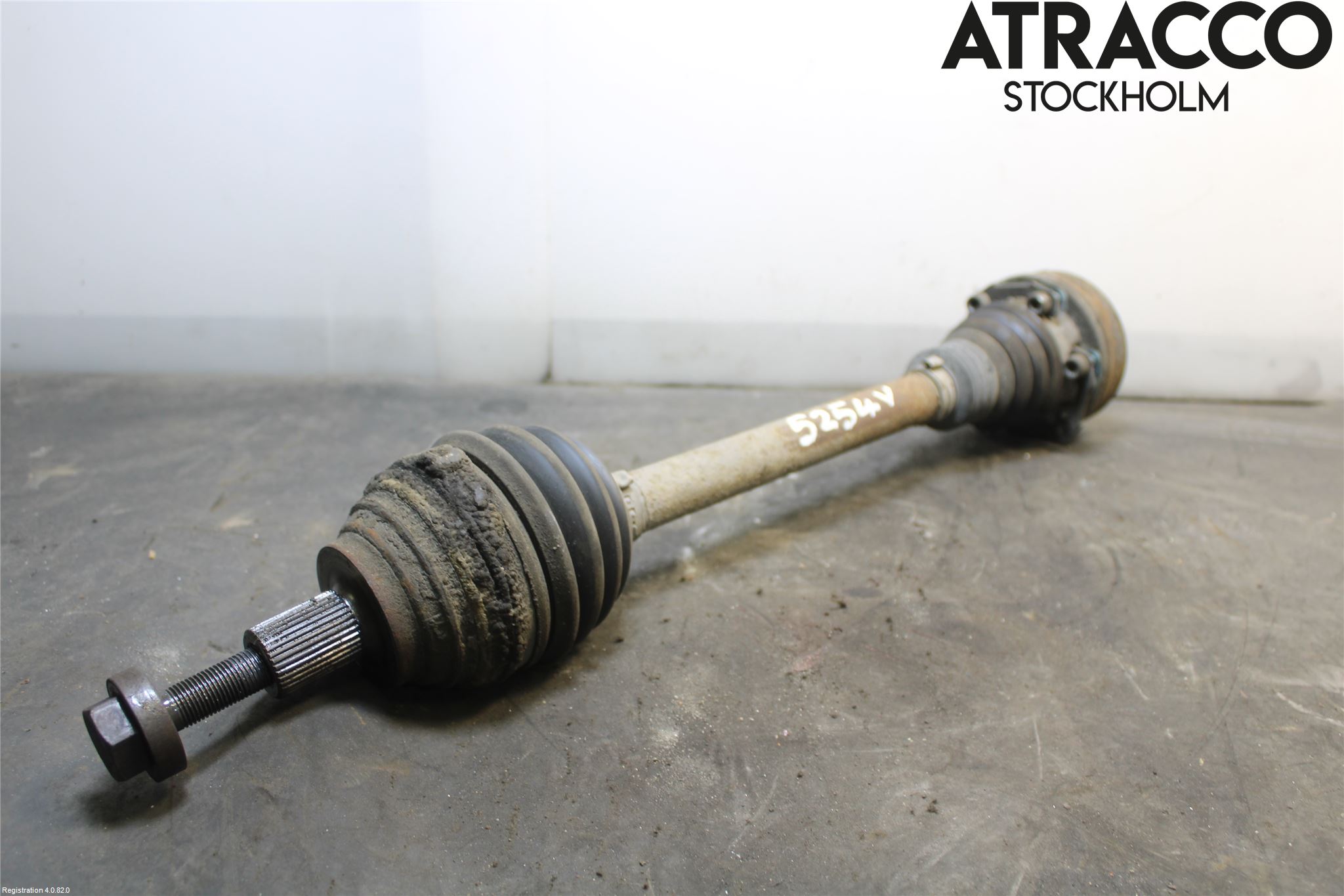Volkswagen VW PASSAT 05-11 Drivaxel Fram Vänster