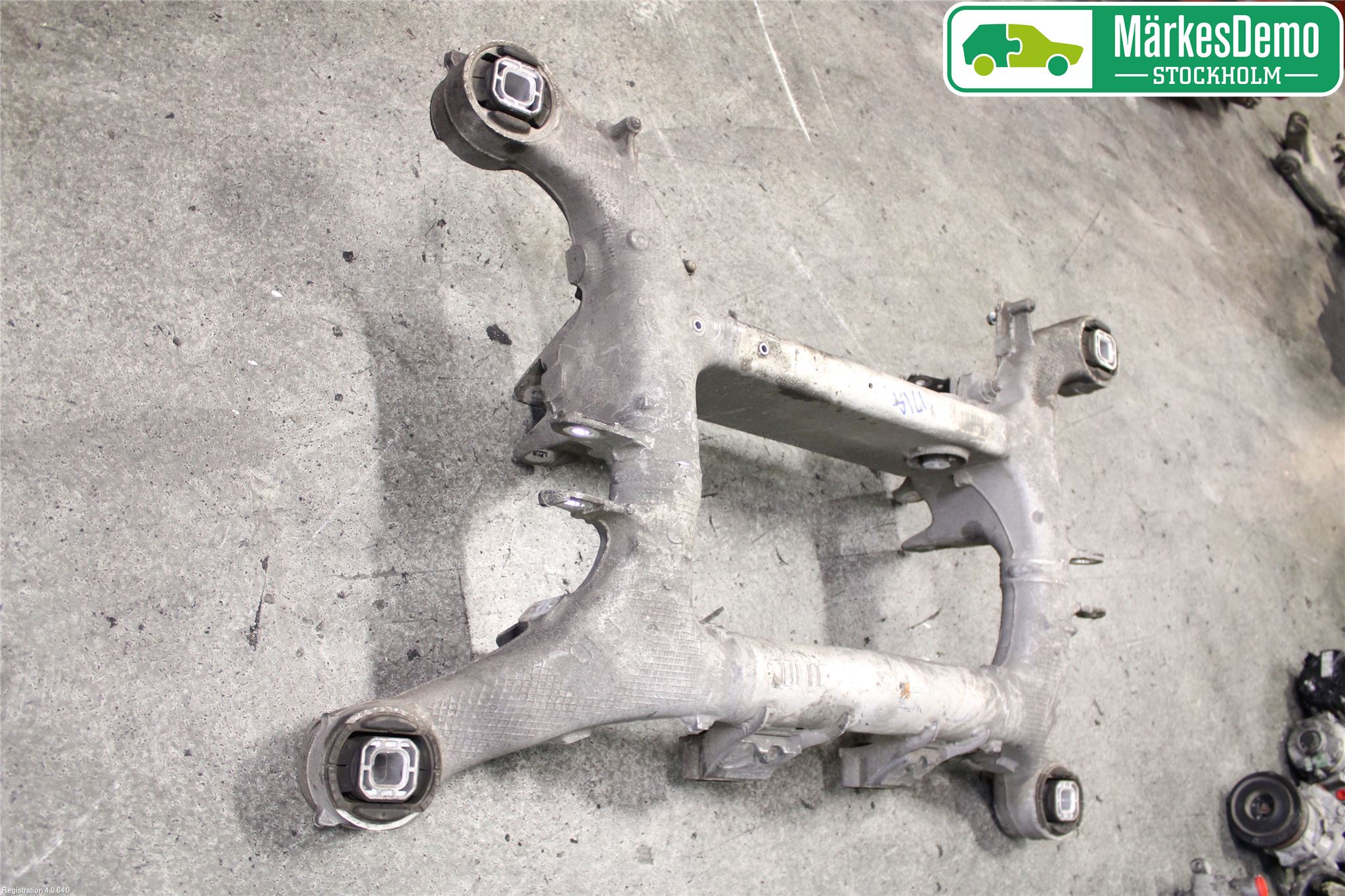 BMW 6 F12/F13 10-18 Bakaxelbalk