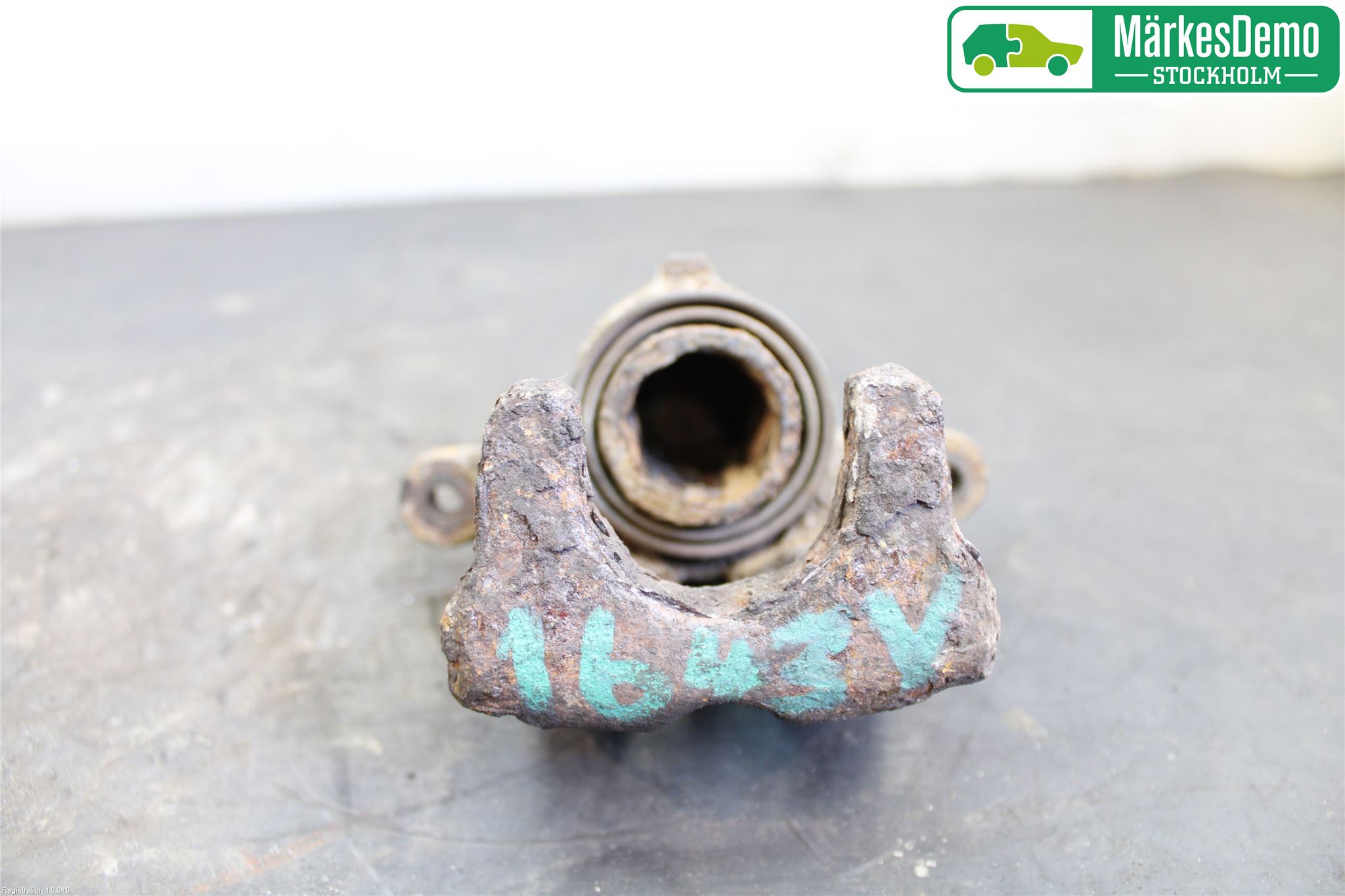 BMW 1 E87/81 5D/3D 03-11 Bromsok Bak Vänster