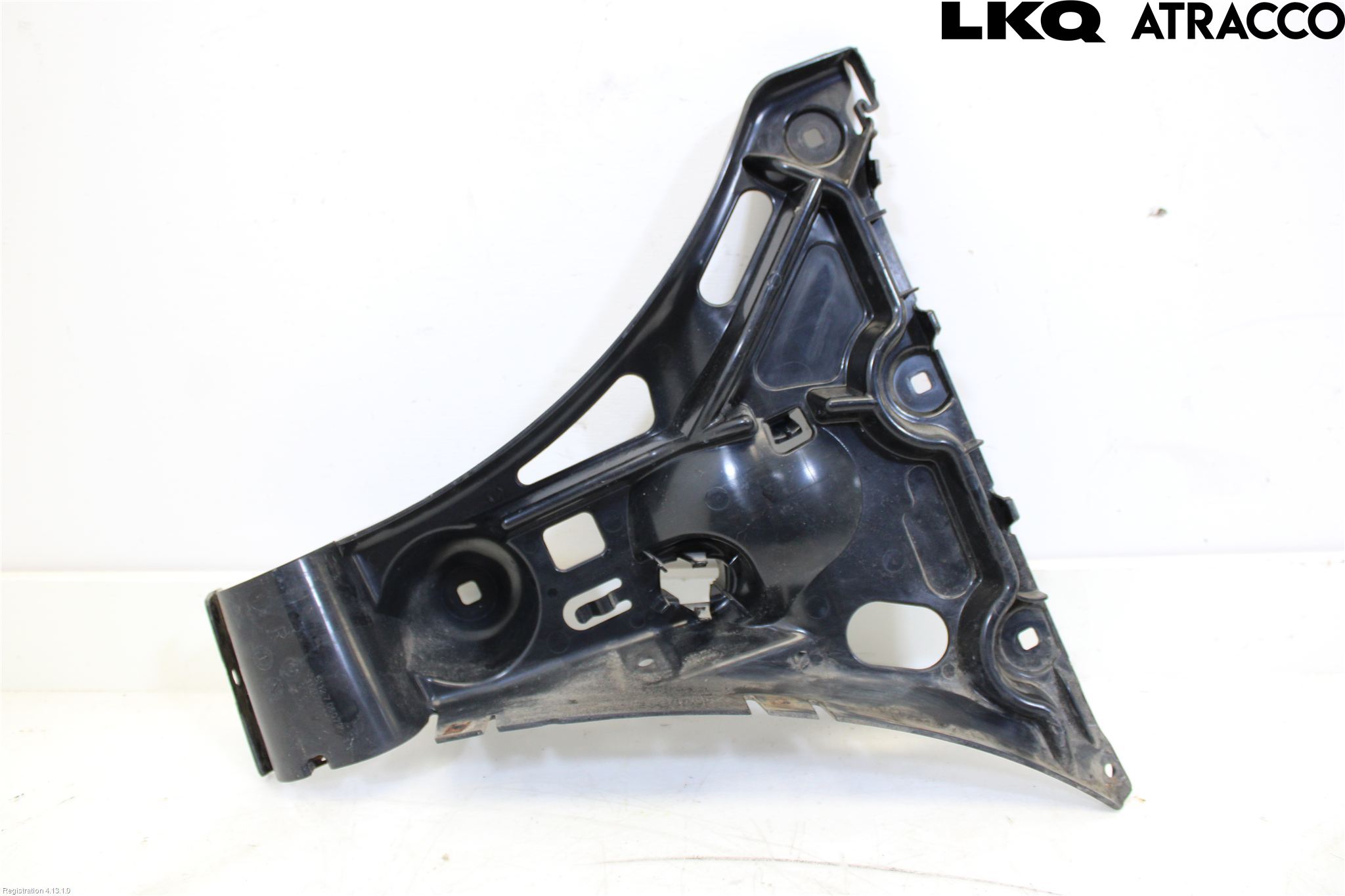 BMW 5 E60/61 Sed/Tou 02-10 Stötfångarfäste Bak Hö