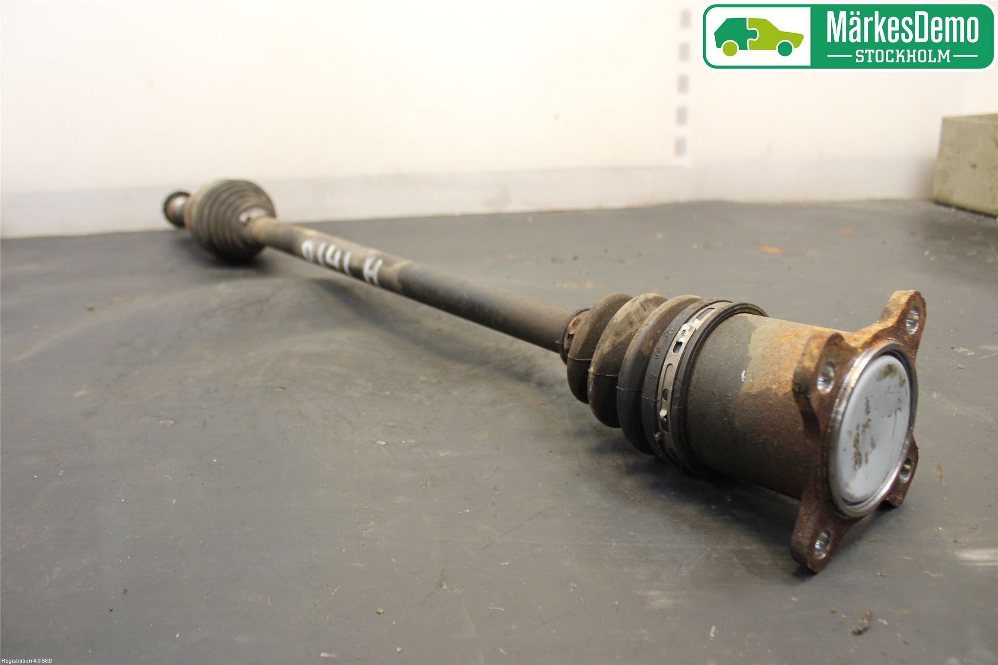 Toyota RAV4 13-18 Drivaxel Bak Höger
