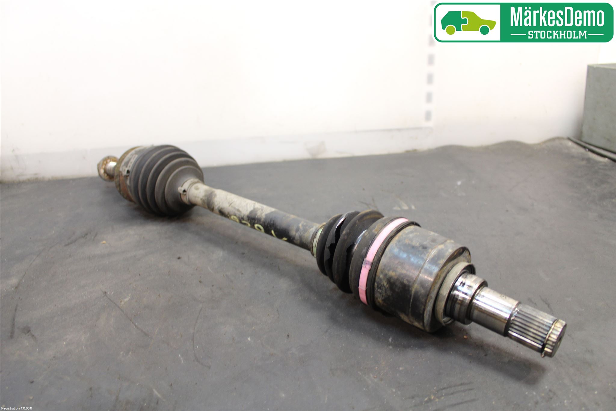Mazda 3 III 14-19 Drivaxel Fram Vänster