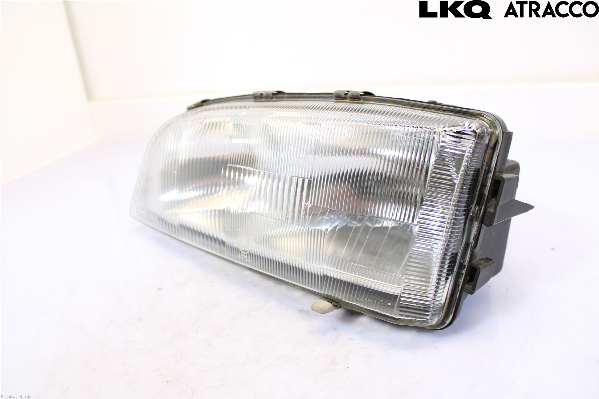 Volvo S70/V70/XC  97-00 Strålkastare Vänster