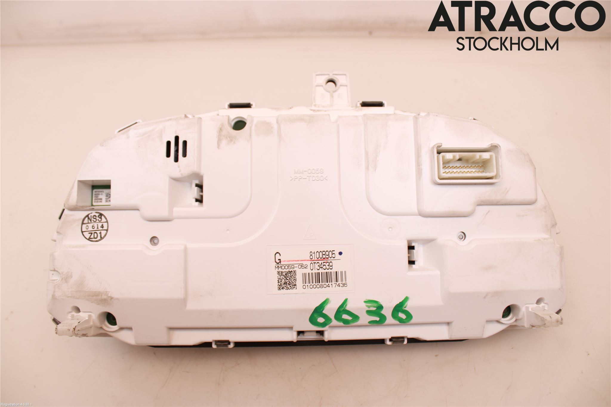 Mitsubishi OUTLANDER 13-21 Instrument Komb