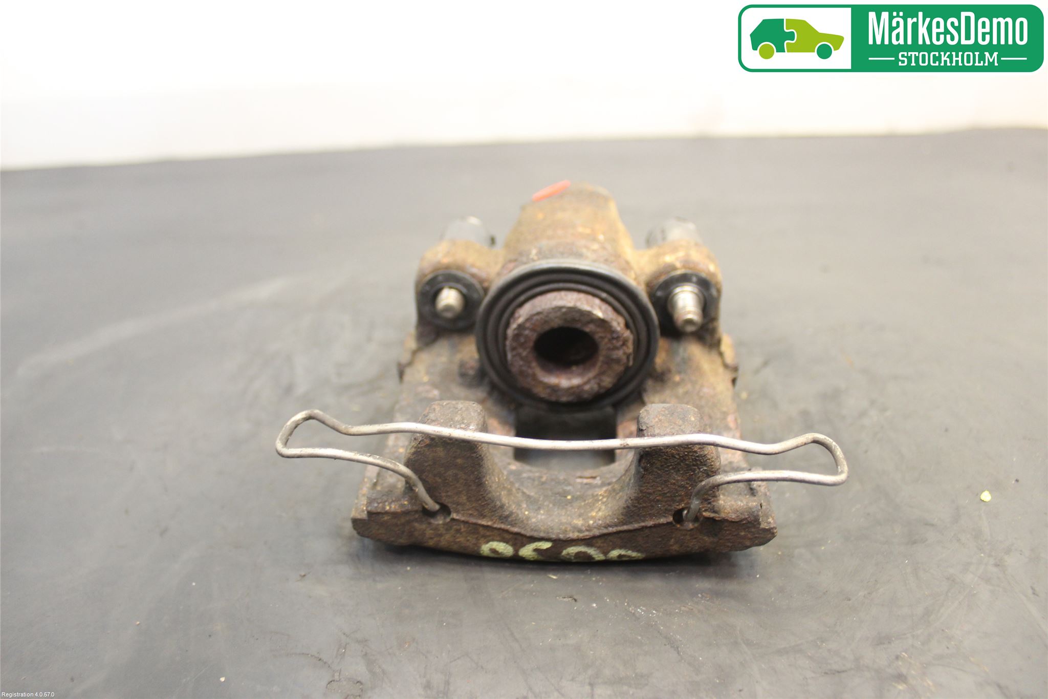 Saab 9-5     06-10 Bromsok Bak Vänster