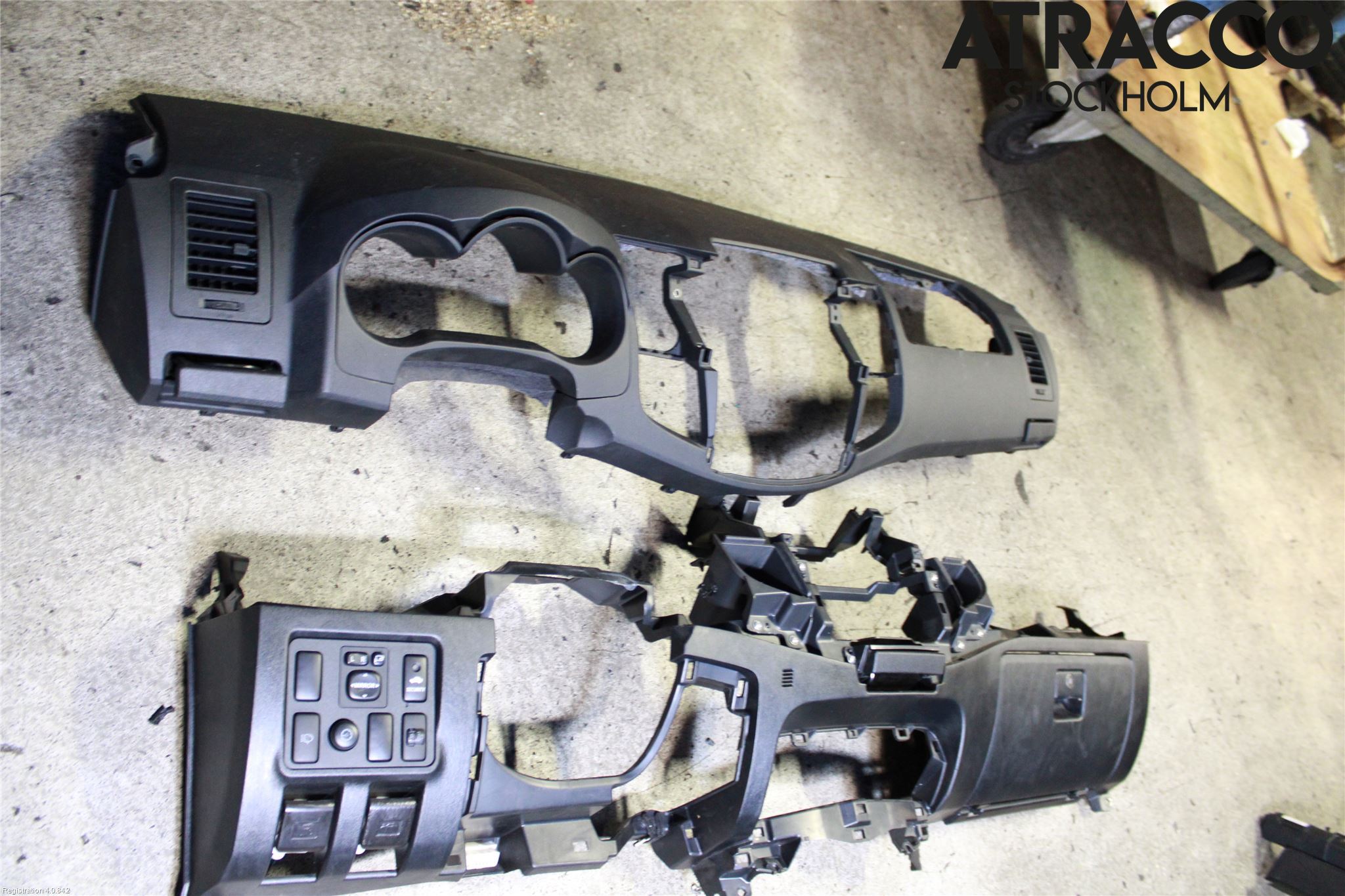 Toyota HILUX 05-16 Instrumentbräda
