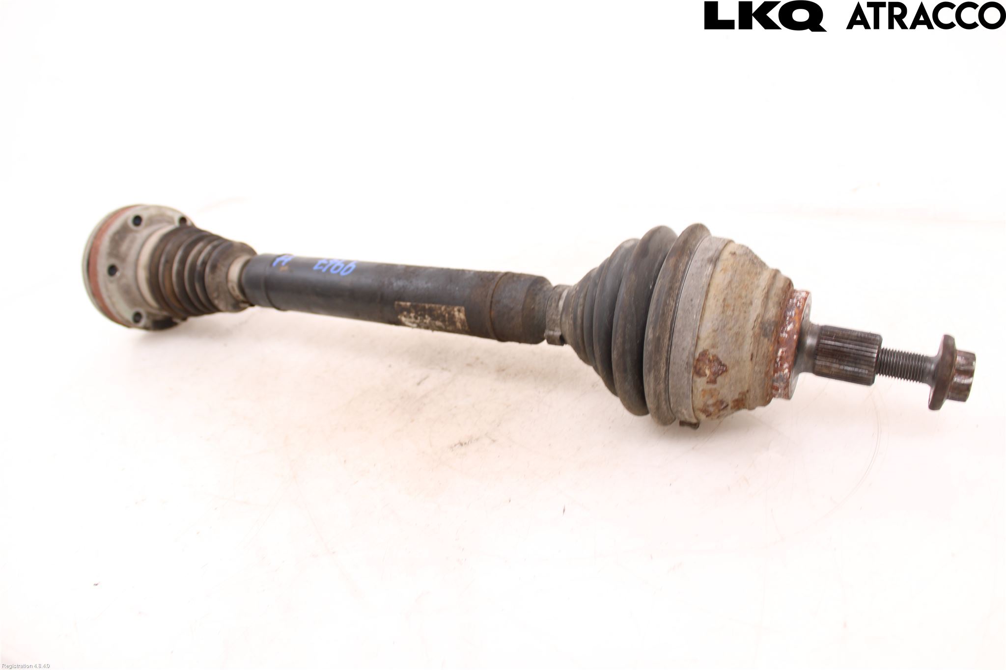 Volkswagen VW PASSAT 11-14 Drivaxel Fram Höger