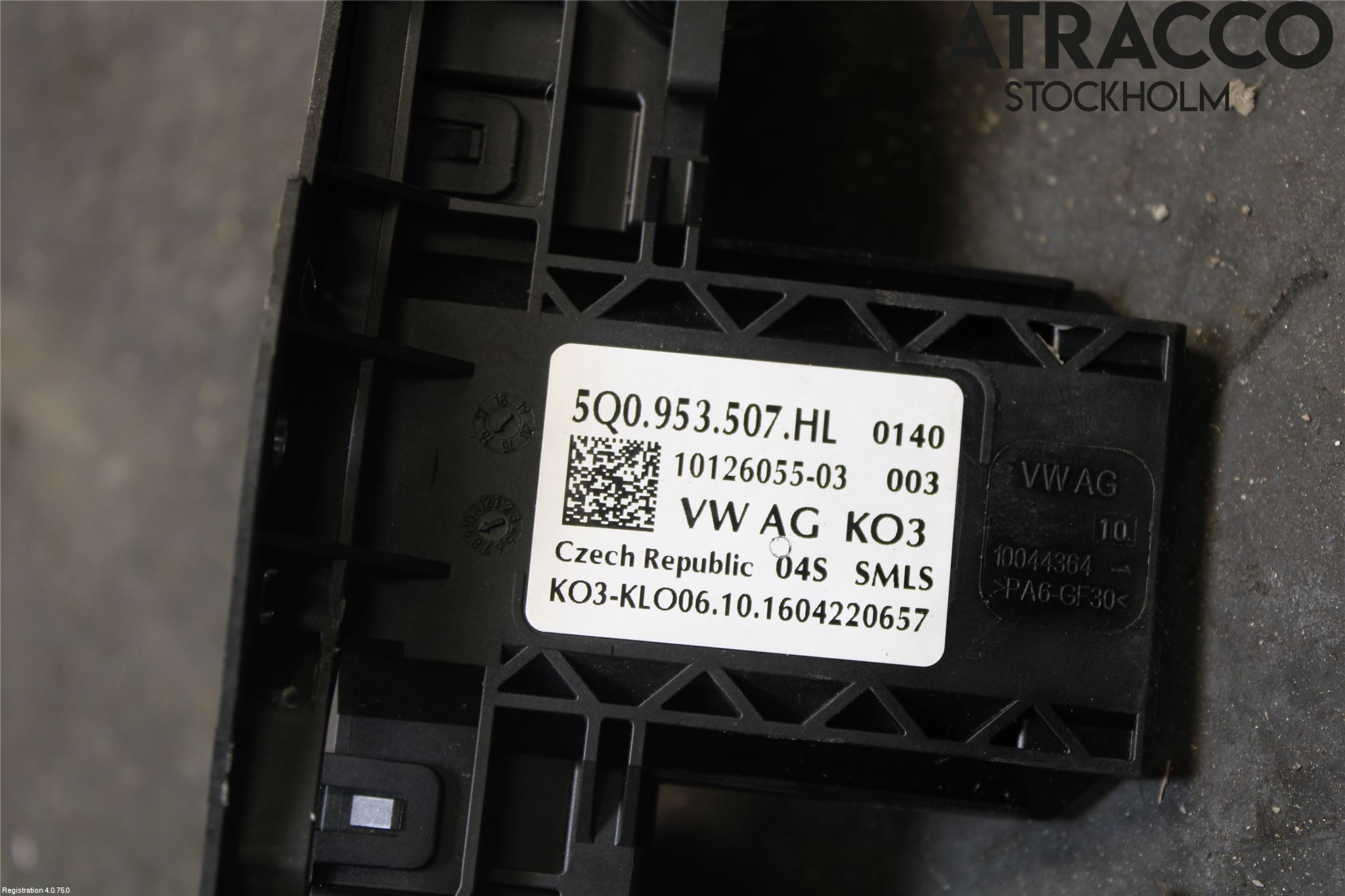 Volkswagen VW GOLF / E-GOLF VII 13-20 Spakcentral