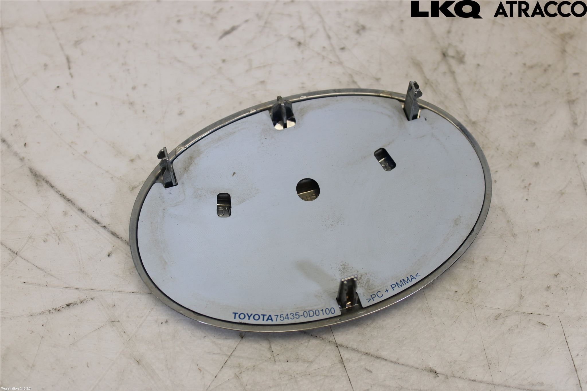 Toyota YARIS XP130 15-20 Emblem