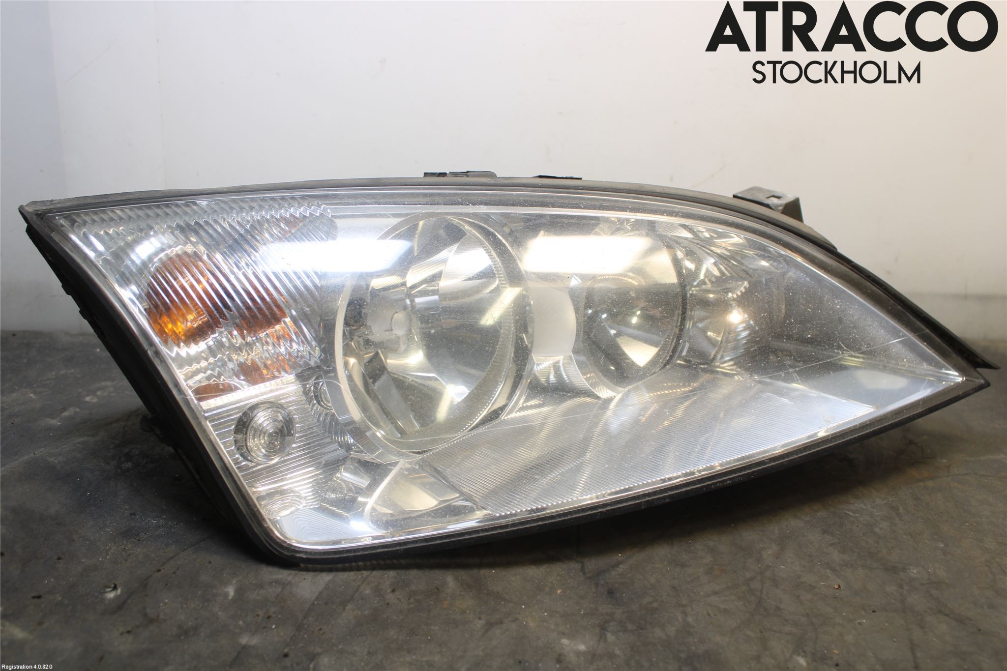 Ford MONDEO     01-06 Strålkastare Höger