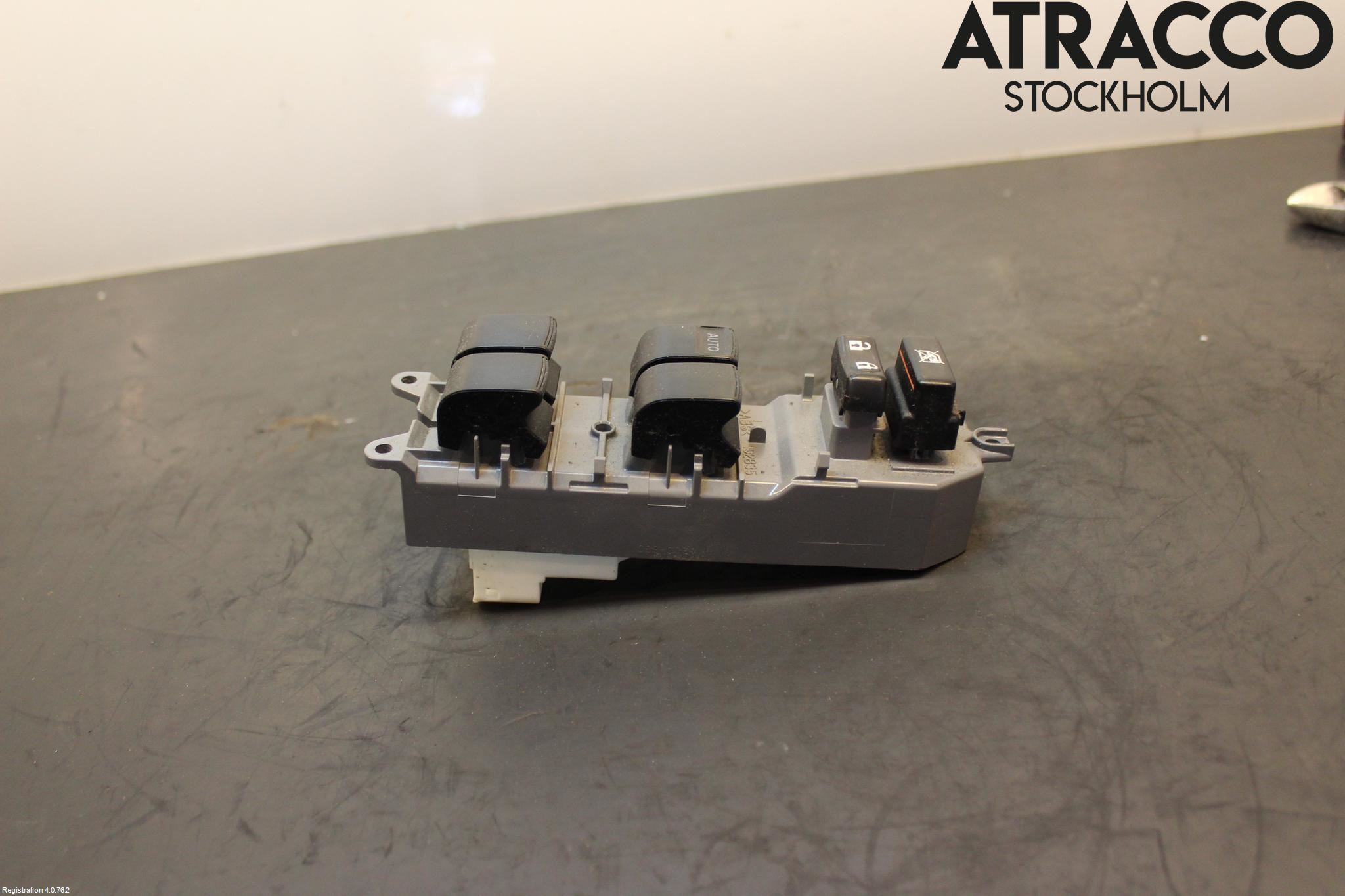 Toyota AURIS 13-19 Strömställare Elhiss