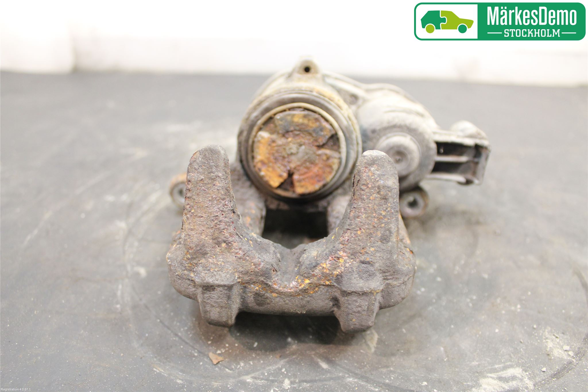 BMW 5 F10/F11/F18 09-17 Bromsok Bak Vänster