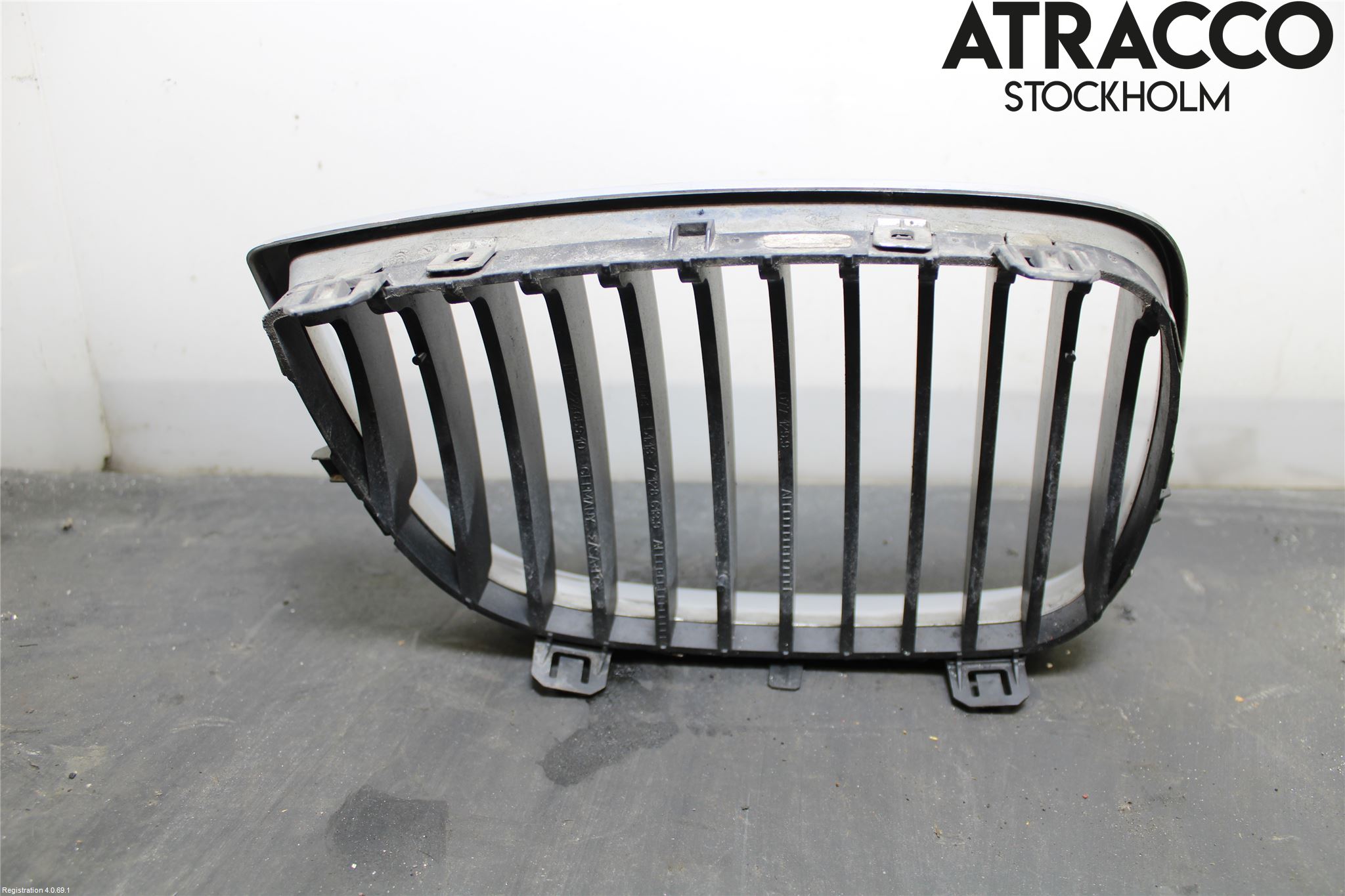 BMW 1 E87/81 5D/3D 03-11 Grilldel Vänster