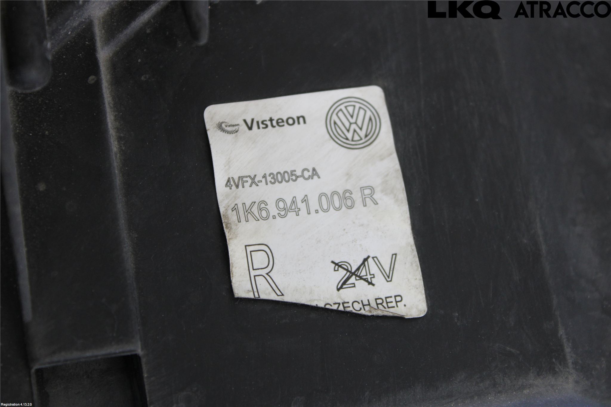 Volkswagen VW GOLF V 04-09 Strålkastare Höger