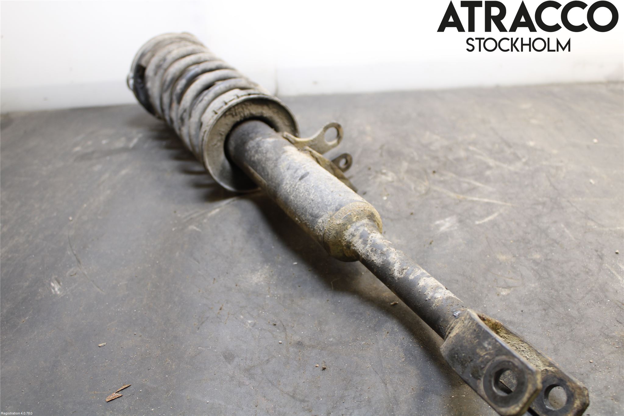 BMW 5 F10/F11/F18 09-17 Fjäderben Fram Höger