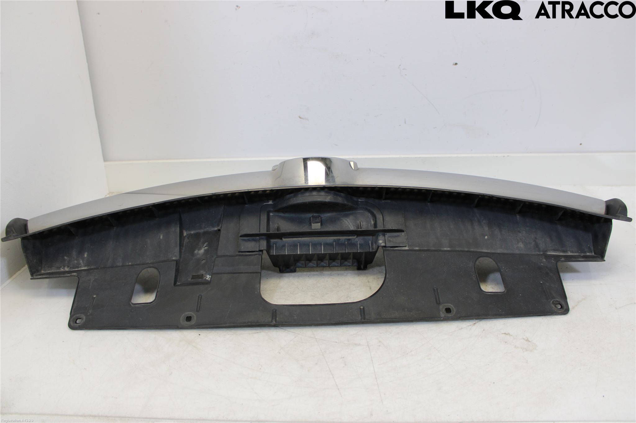 Opel VIVARO 15-19 Grill Komp