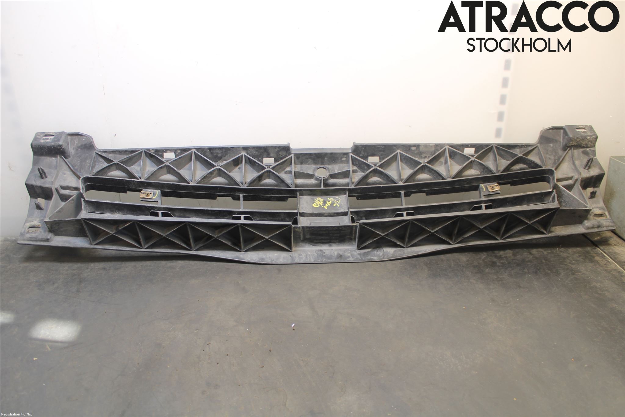 Opel VIVARO 01-14 Frontplåt Undre