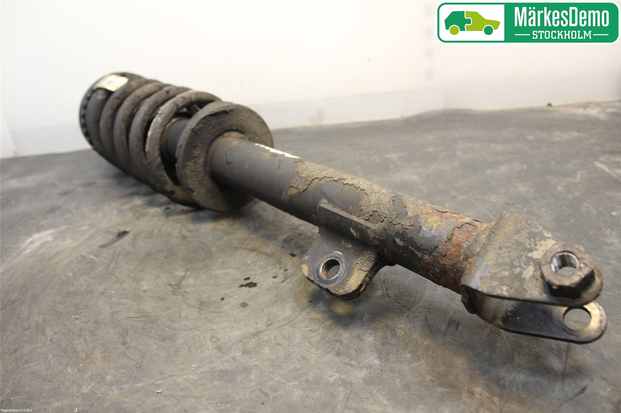 Chrysler CHR 300C Fjäderben Fram Vänster