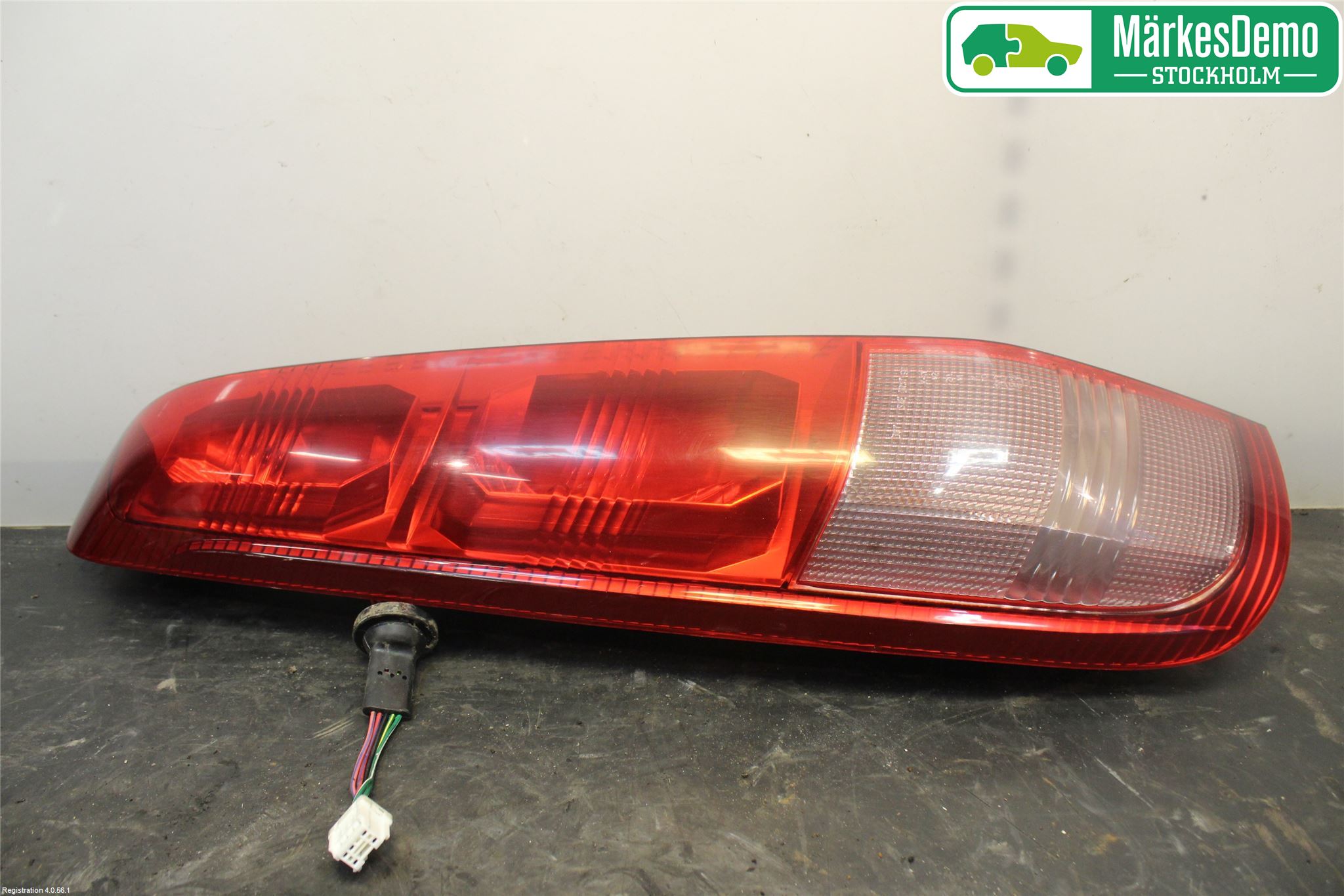 Nissan X-TRAIL     01-07 Bakljus Vänster