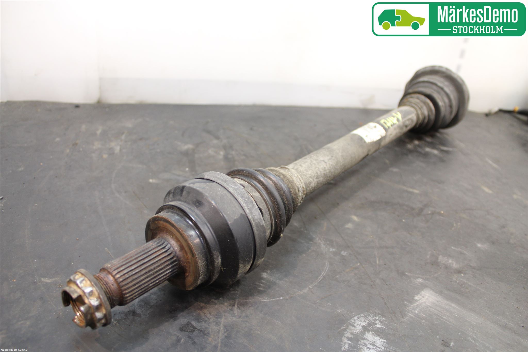 BMW 6 F12/F13 10-18 Drivaxel Bak Vänster