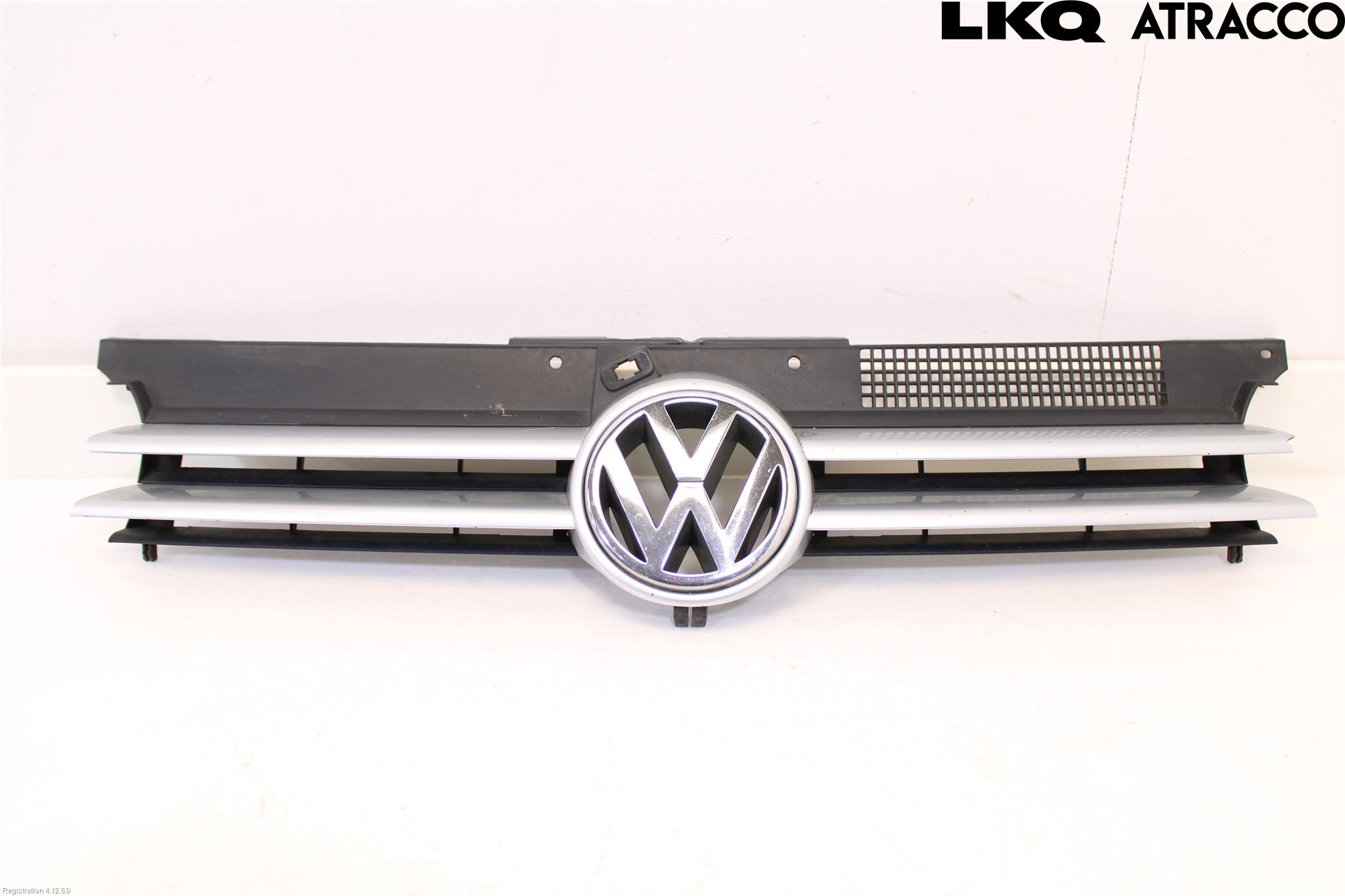 Volkswagen VW GOLF IV 98-06 Grill Komp