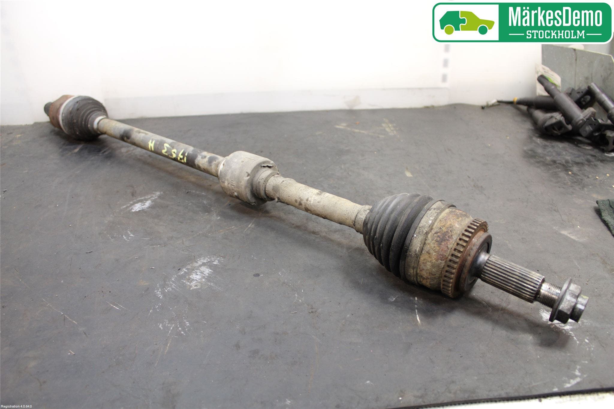 Kia CEED 12-18 Drivaxel Fram Höger
