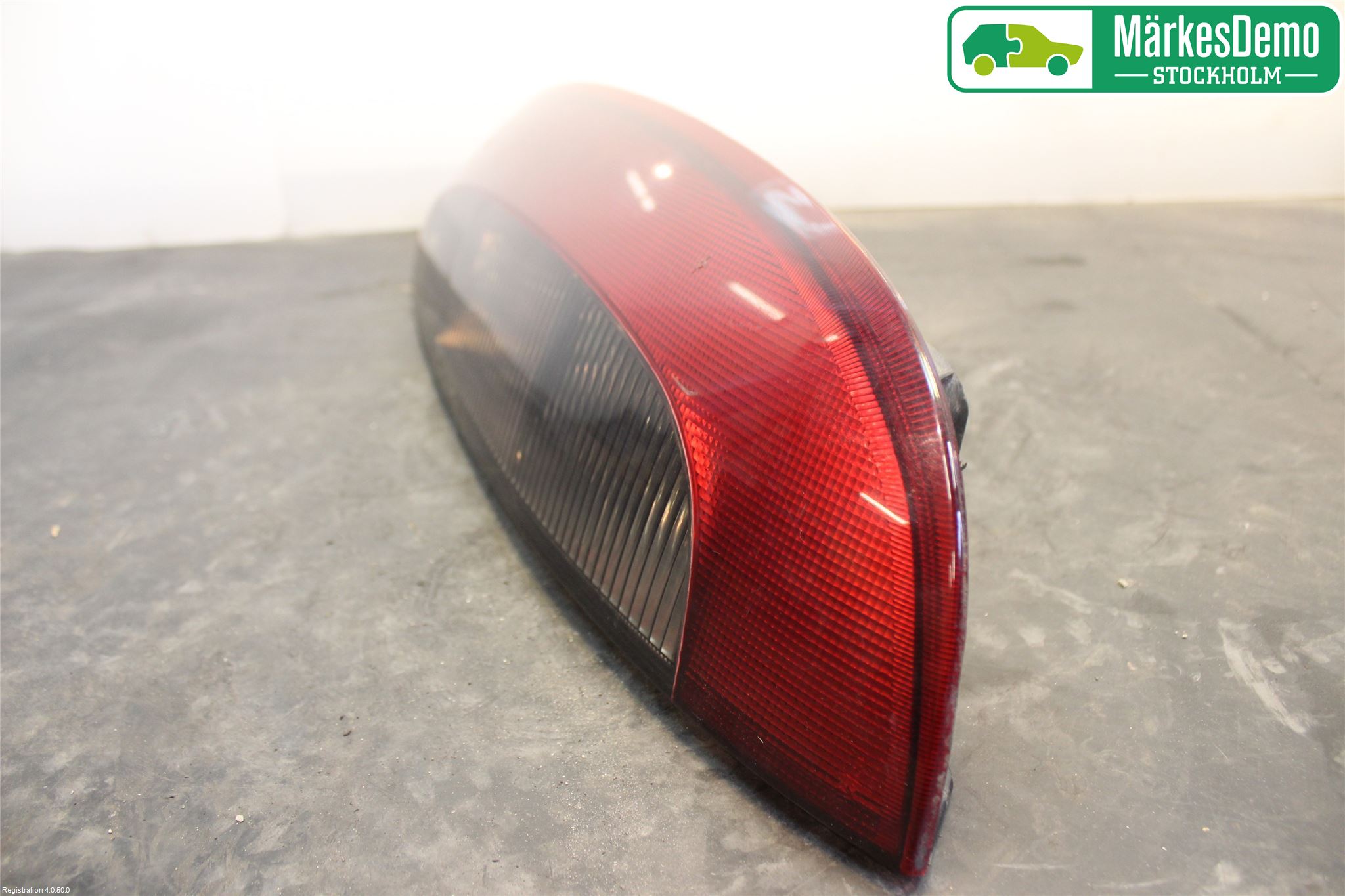 Opel CORSA C    00-06 Bakljus Höger