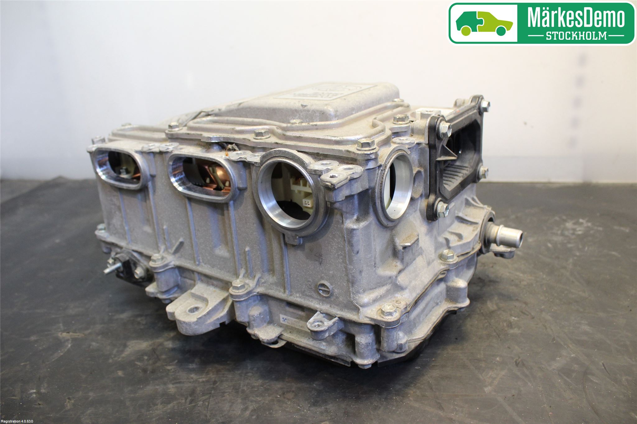 Toyota YARIS XP130 12-14 Hybridconverter
