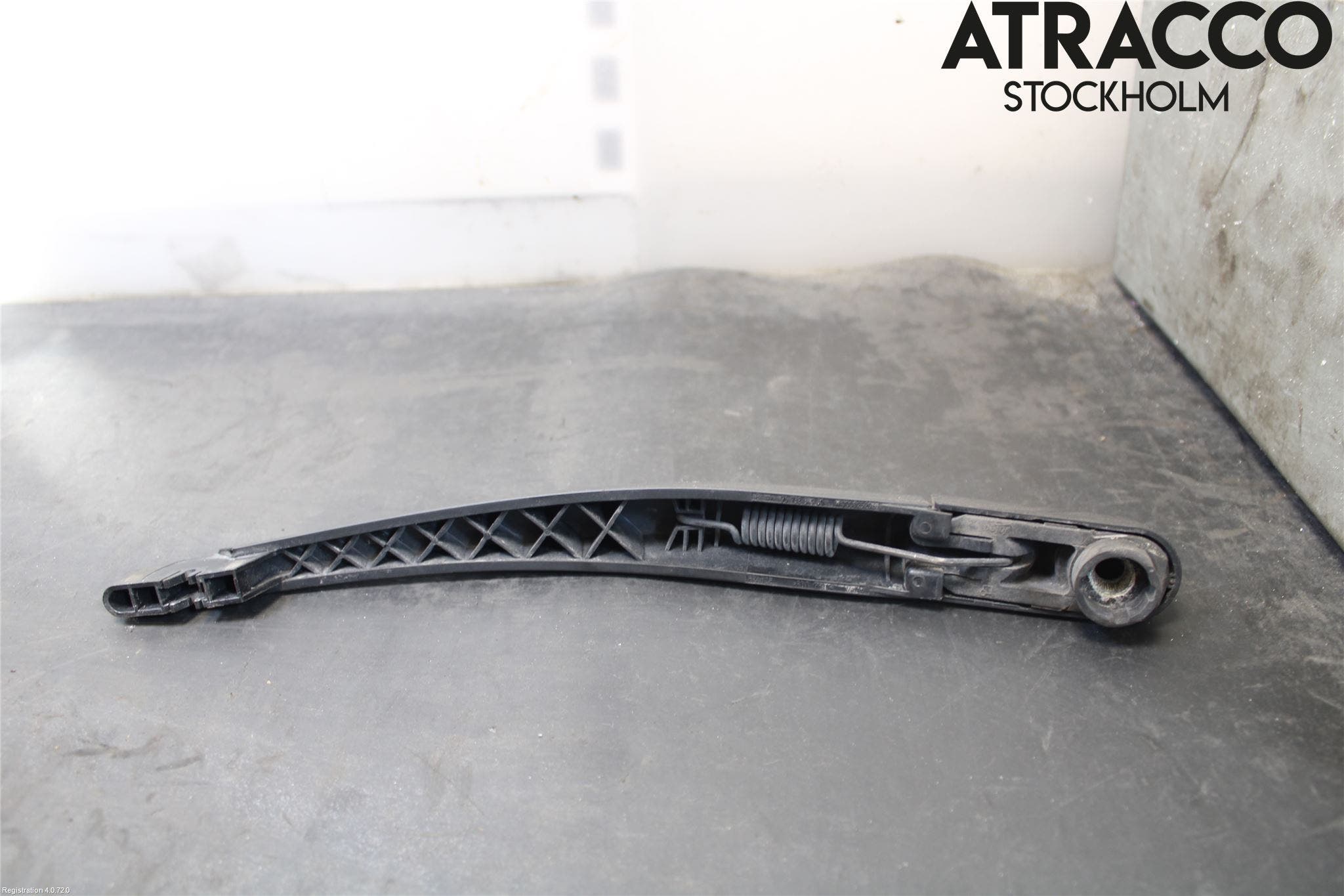 Peugeot 208 12-15 Torkararm-Bakruta