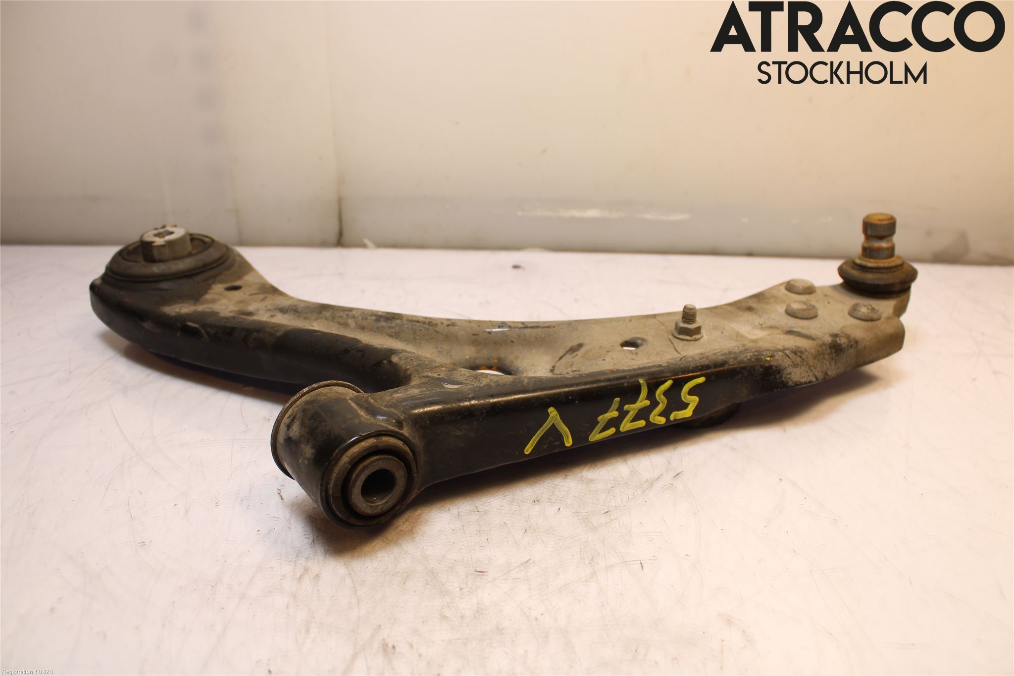 Ford FOCUS 19- Bärarm Fram Undre Vä