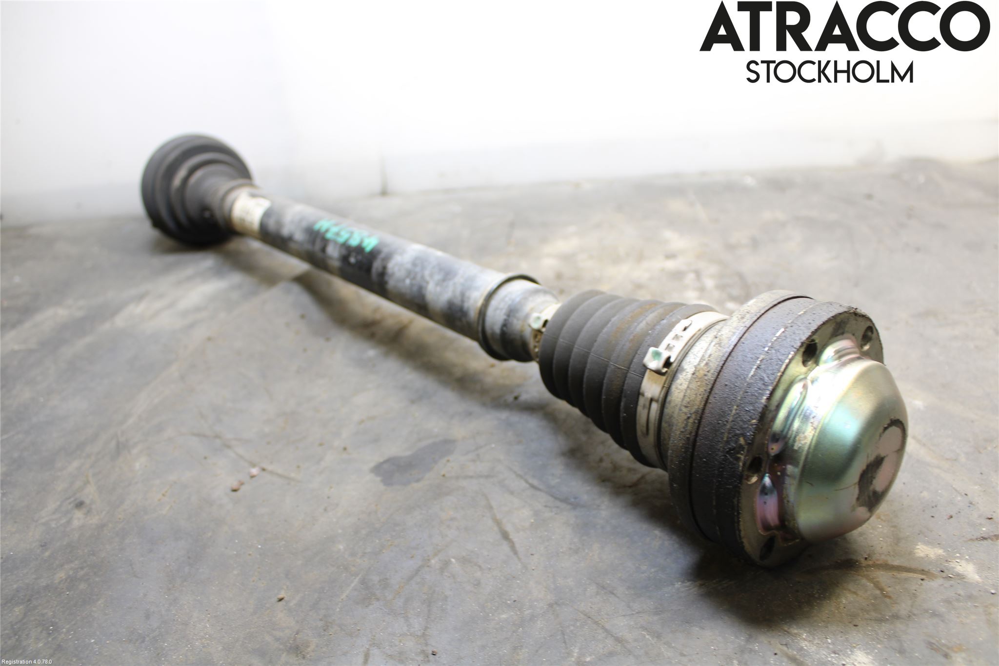 Volkswagen VW PASSAT 11-14 Drivaxel Fram Höger
