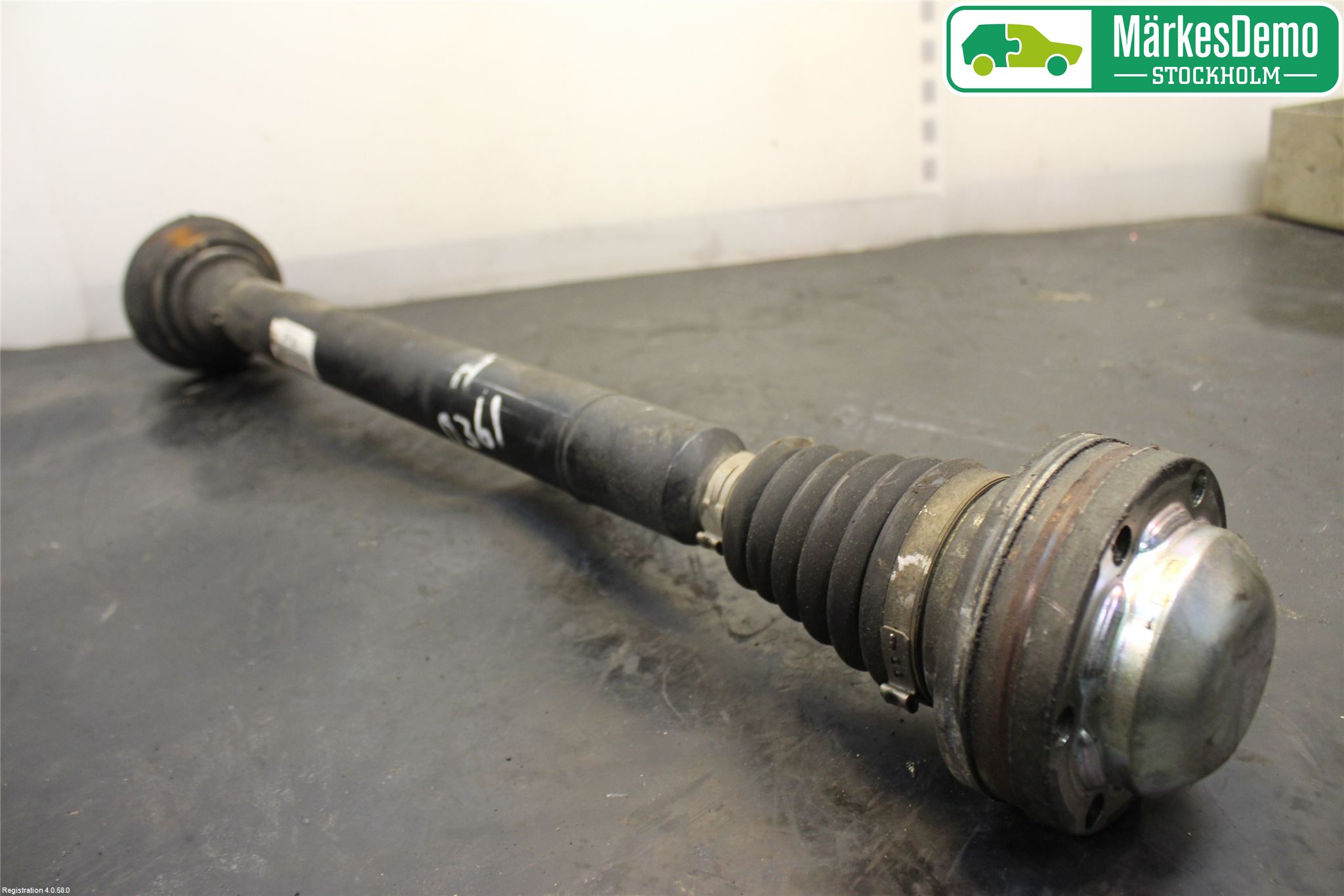 Volkswagen VW PASSAT 05-11 Drivaxel Fram Höger