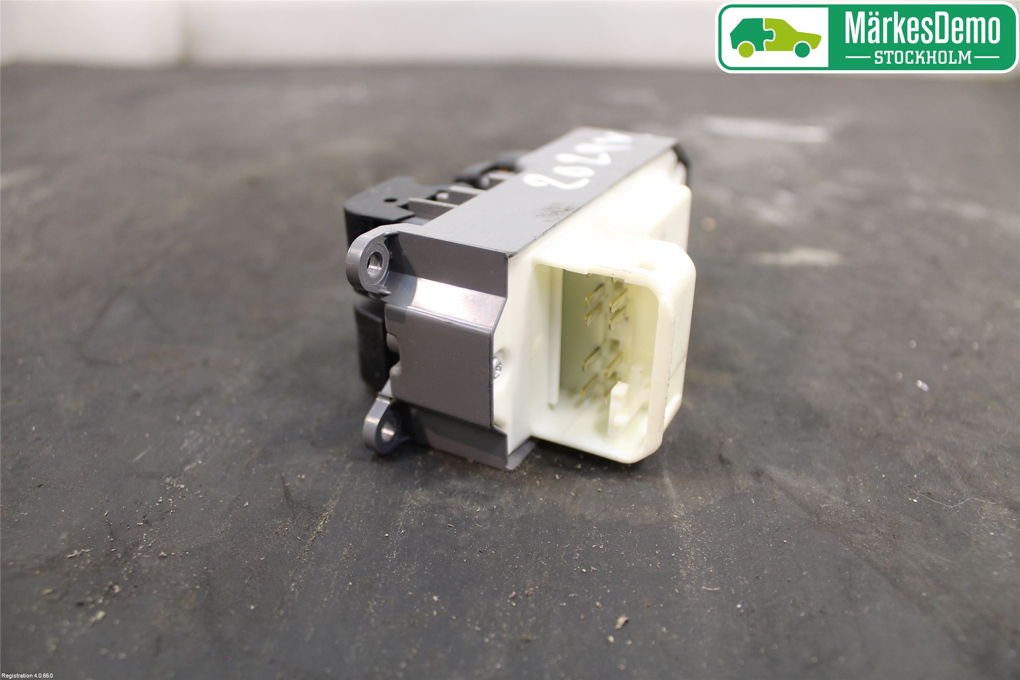 Toyota VERSO-S 11-16 Strömställare Elhiss