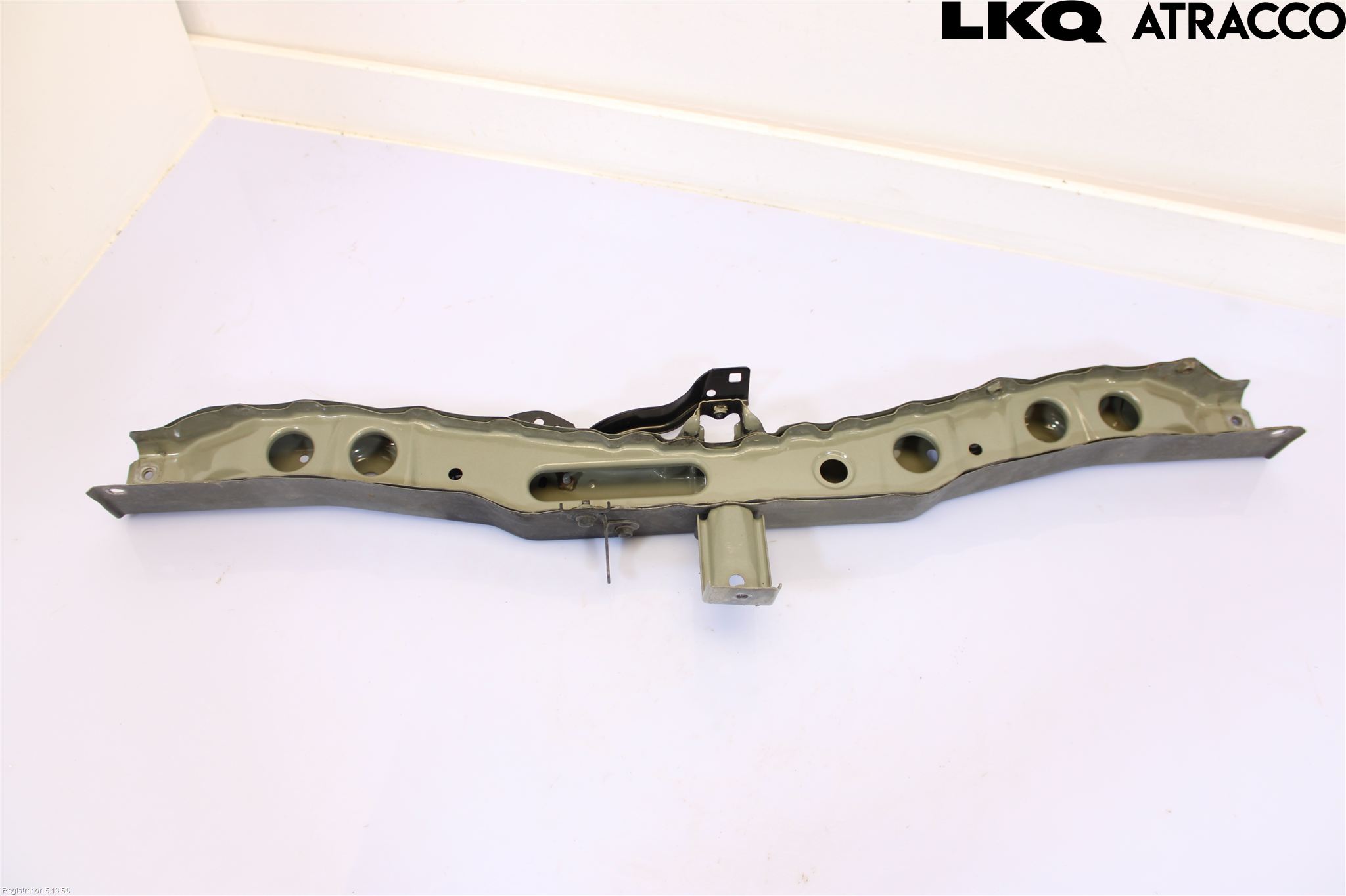 Toyota AVENSIS 16-18 Front Huvlåsplåt-Balk