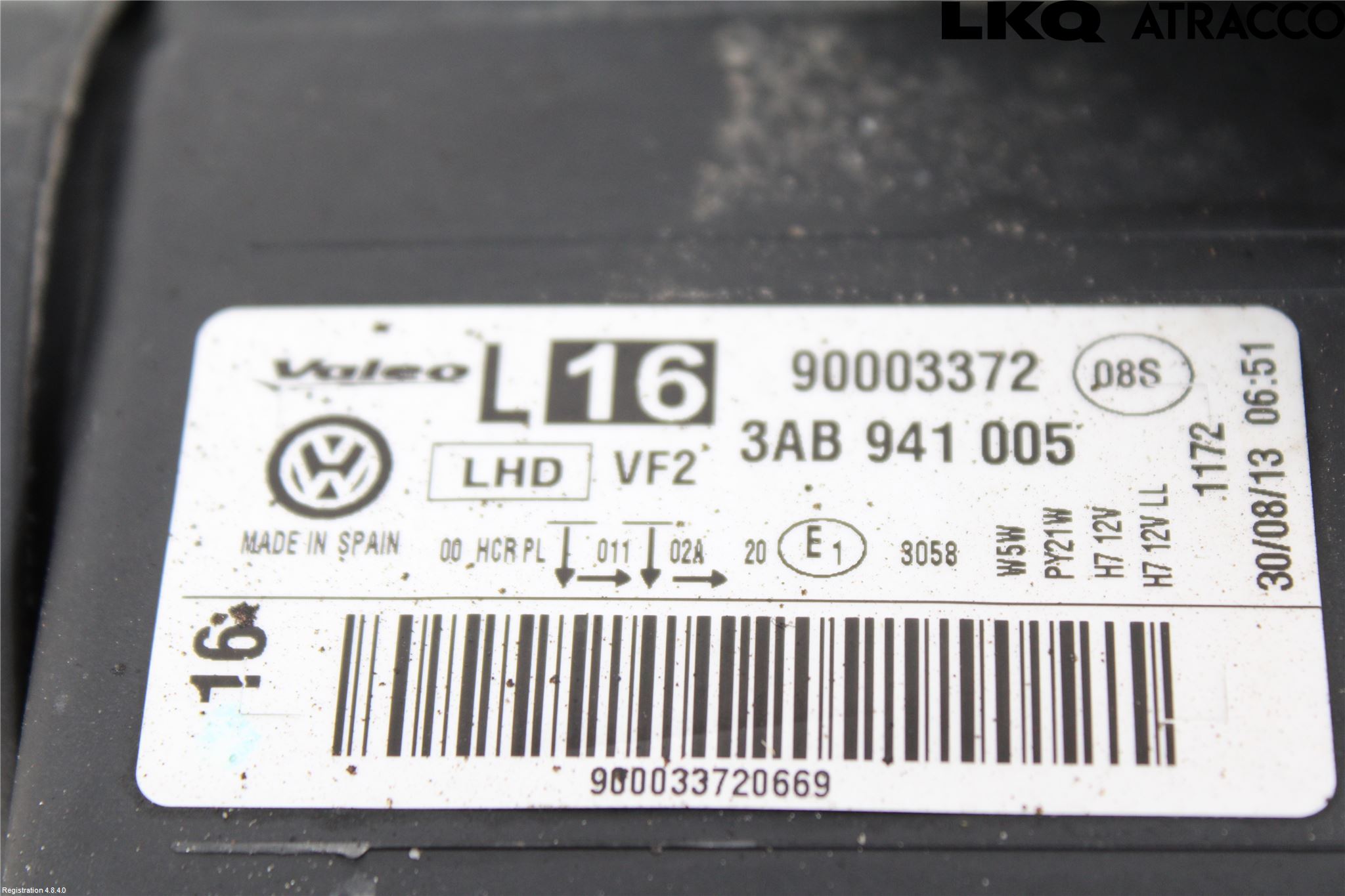 Volkswagen VW PASSAT 11-14 Strålkastare Vänster
