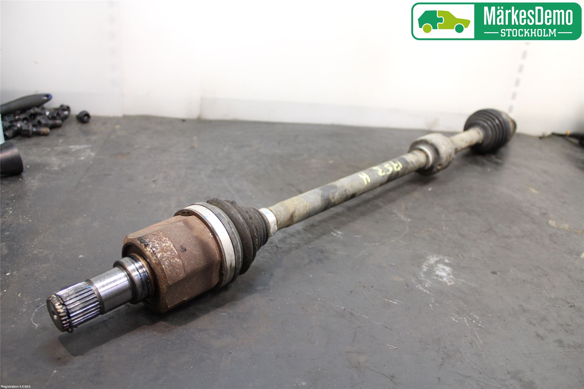 Kia CEED 12-18 Drivaxel Fram Höger