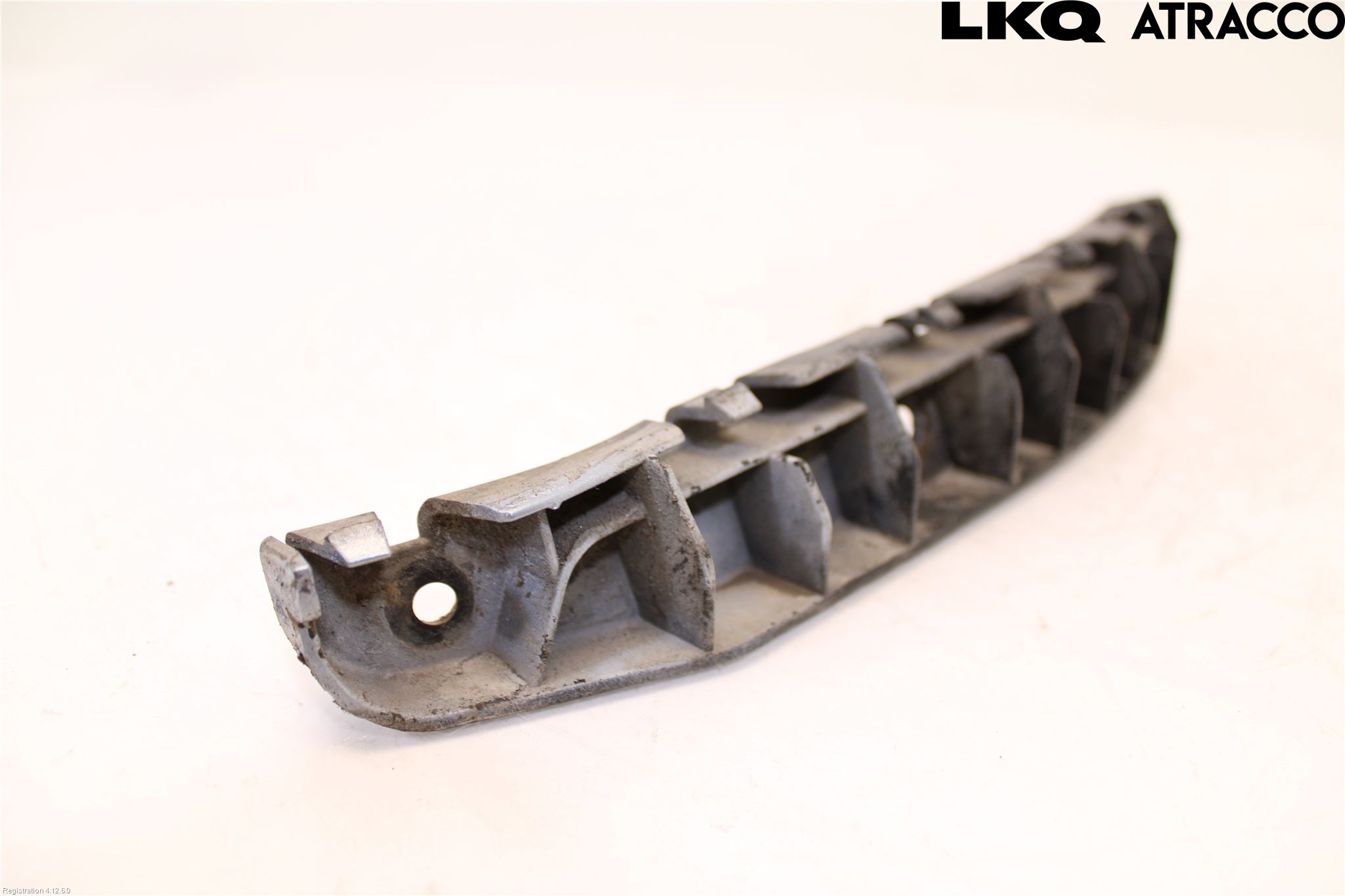 Skoda YETI Stötfångarfäste Bak Vä