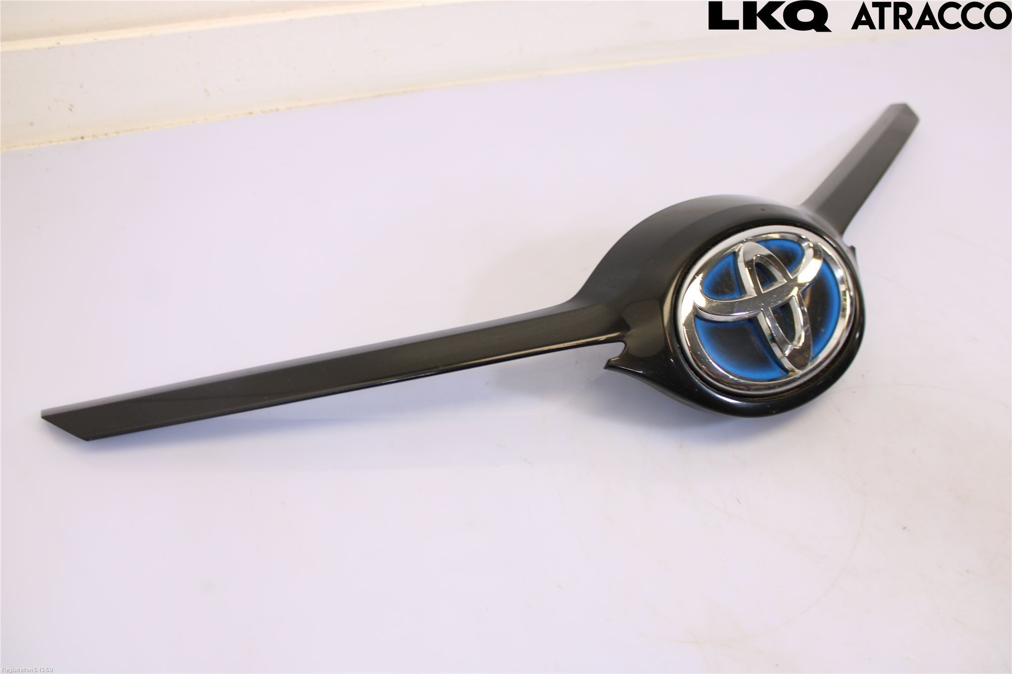 Toyota AURIS 13-19 Grilldel Mitt