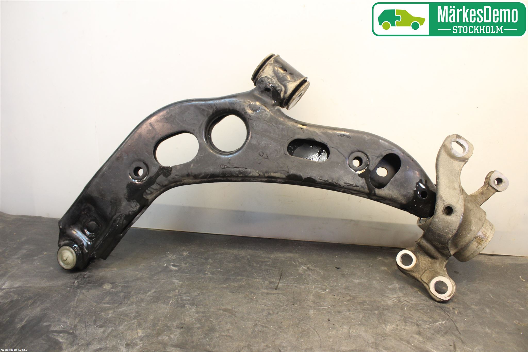 BMW 2 F45 Active Tourer 14-21 Bärarm Fram Undre Hö
