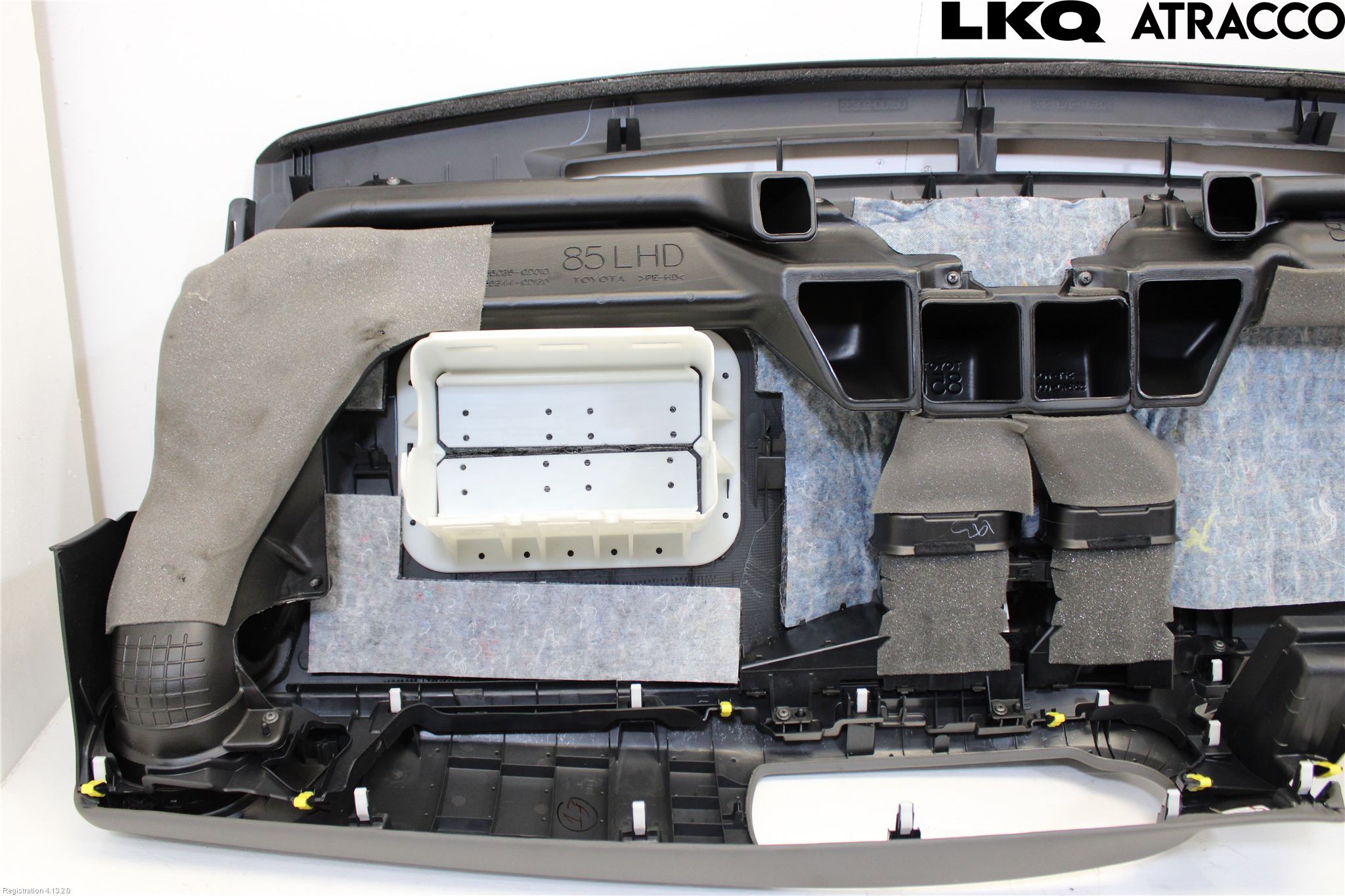 Toyota YARIS XP130 15-20 Instrumentbräda