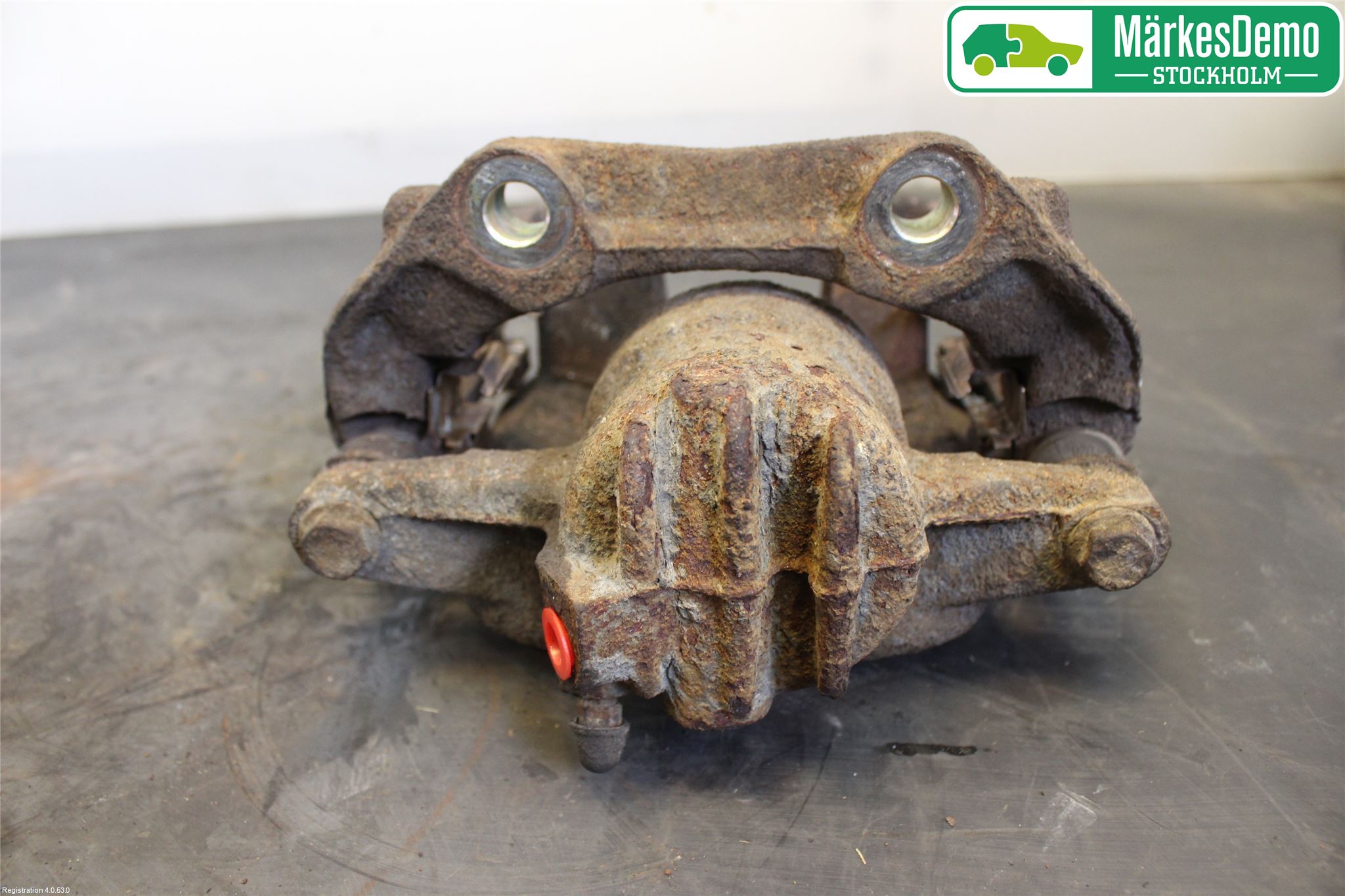 Peugeot 307     01-05 Bromsok Fram Höger