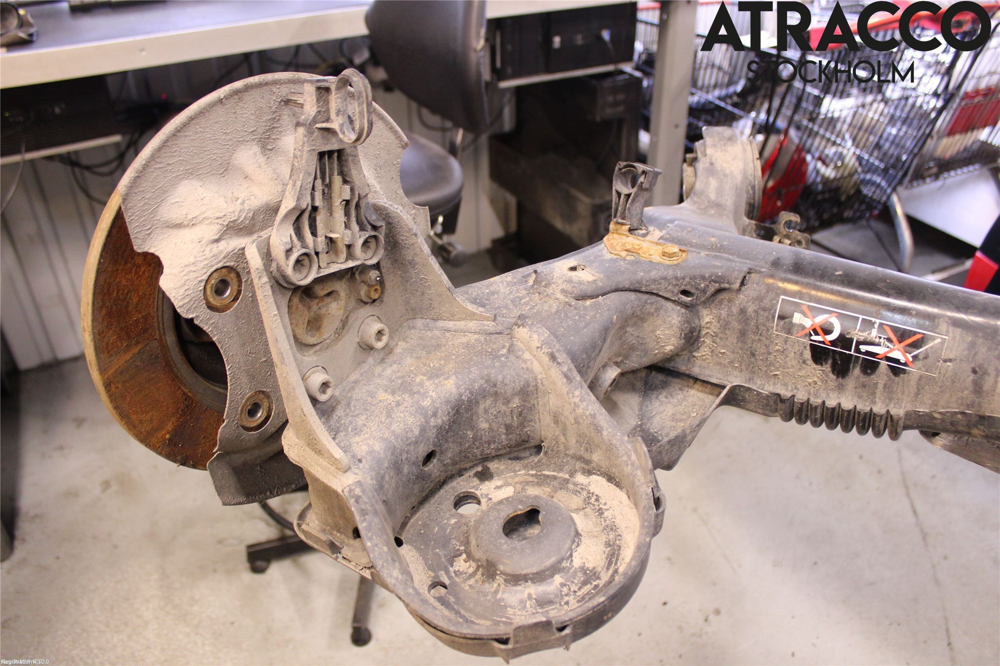 Peugeot PARTNER 08-15 Bakaxel